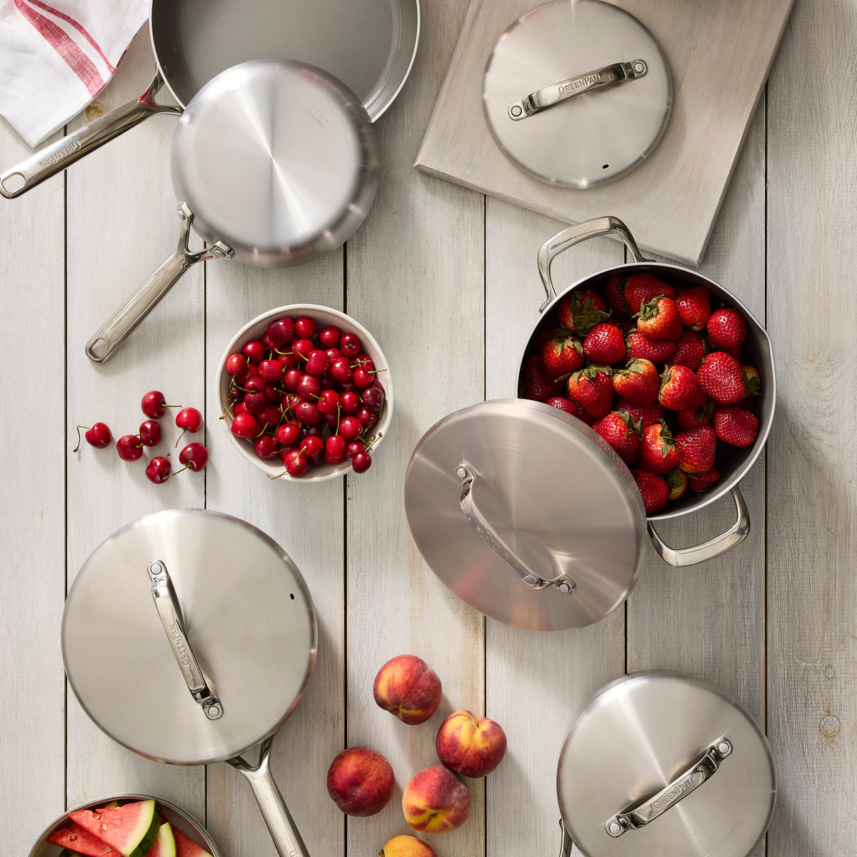 GP5 Stainless Steel 4-Quart Sauté Pan with Lid and Helper Handle | Mirror Handles - Image 9