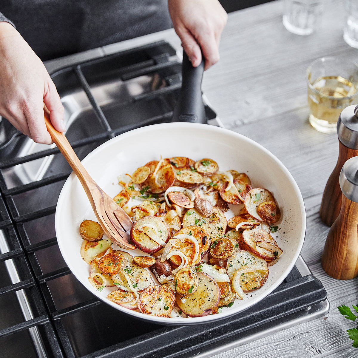 Rio Ceramic Nonstick 8 and 10 Frypan Set | Black - Image 4