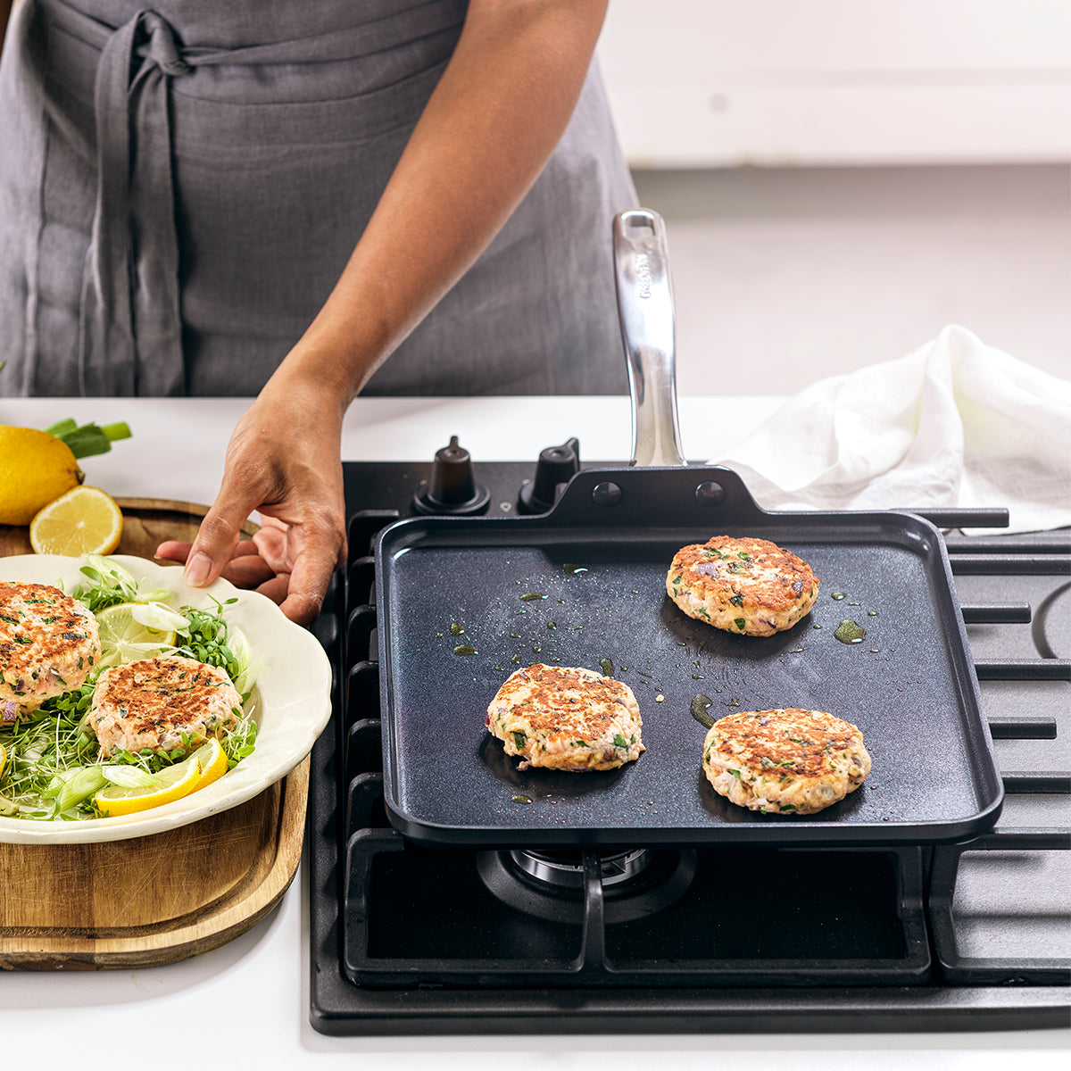 Chatham Black Ceramic Nonstick 11 Square Griddle - Image 3