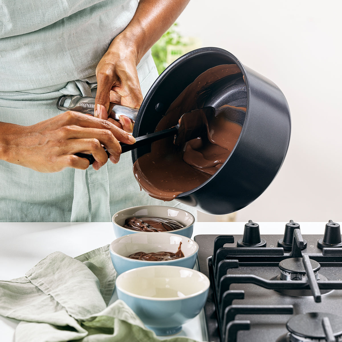 Chatham Black Ceramic Nonstick 11-Piece Cookware Set - Image 6