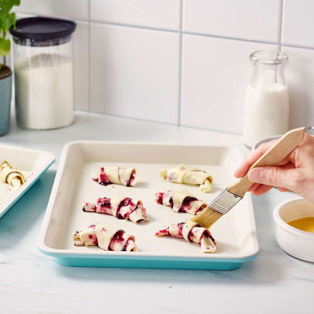 GreenLife Ceramic Nonstick 13 x 9 Cookie Sheet Set - Image 4