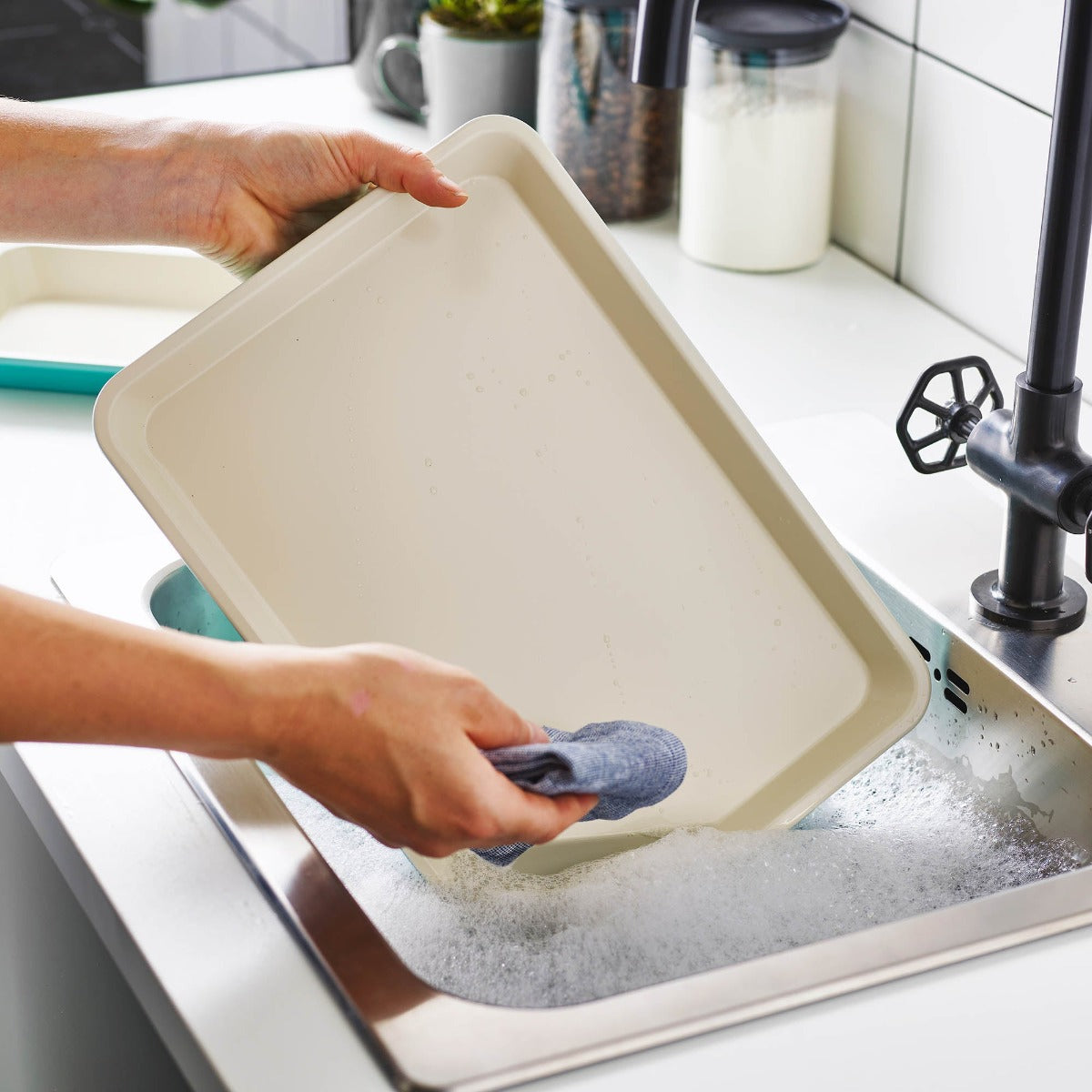 GreenLife Ceramic Nonstick 13 x 9 Cookie Sheet Set - Image 5