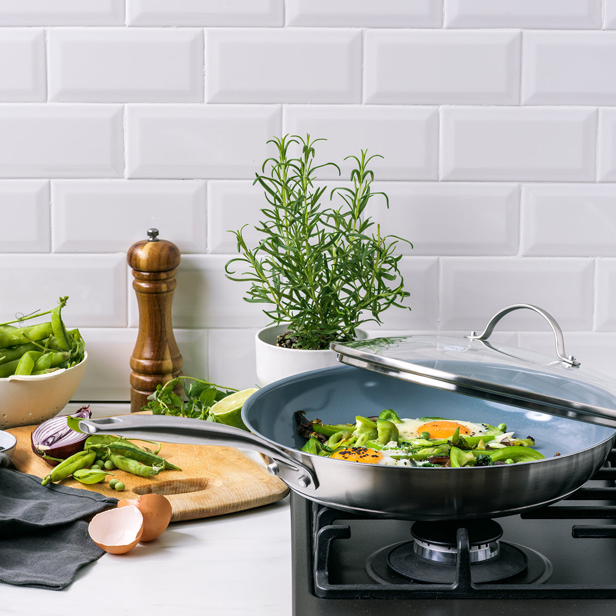 Treviso Ceramic Nonstick Stainless Steel 12 Frypan with Lid - Image 2