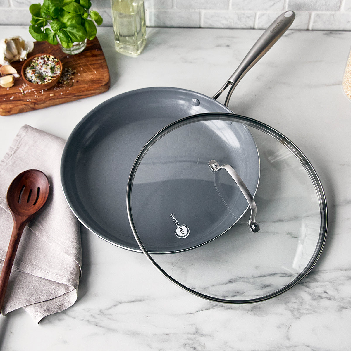 Swift Ceramic Nonstick 12 Frypan with Lid - Image 6