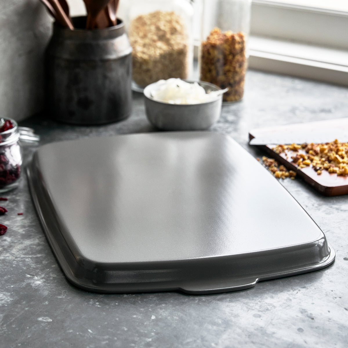 Premiere Ovenware Ceramic Nonstick 18 x 13 Half Sheet Pan | Gray - Image 5
