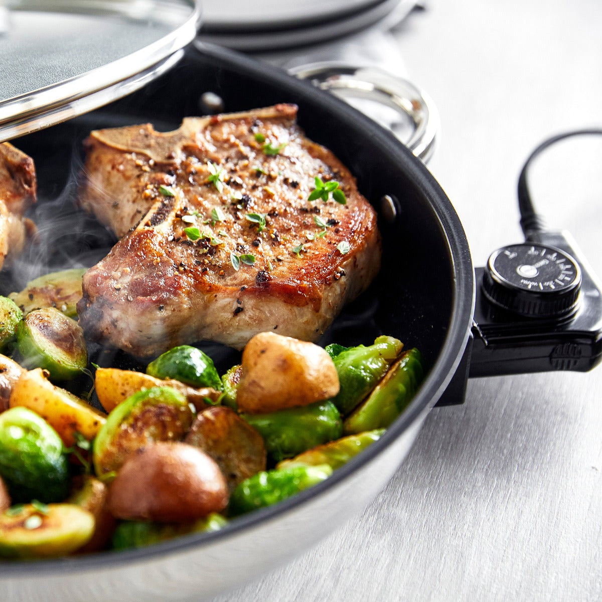Bistro 12 Electric Skillet - Image 4