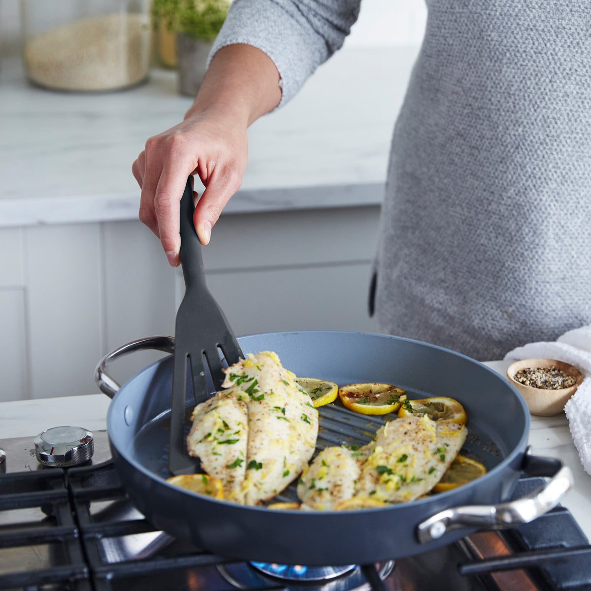 Platinum Silicone Fish Turner | Gray - Image 4