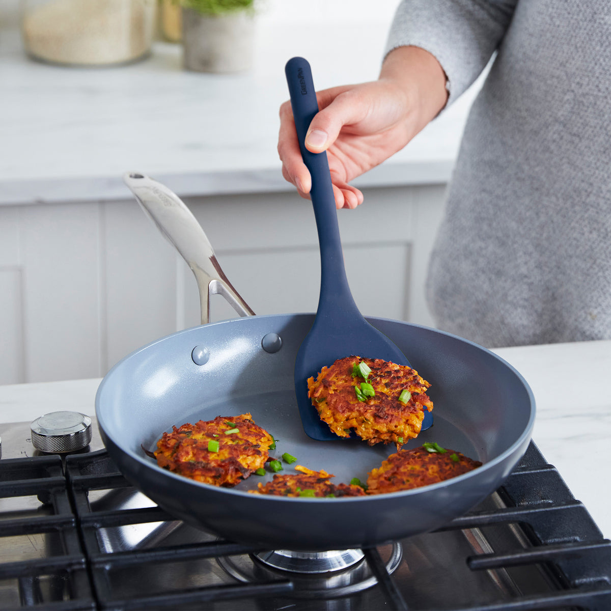 Platinum Silicone Solid Turner | Navy - Image 3