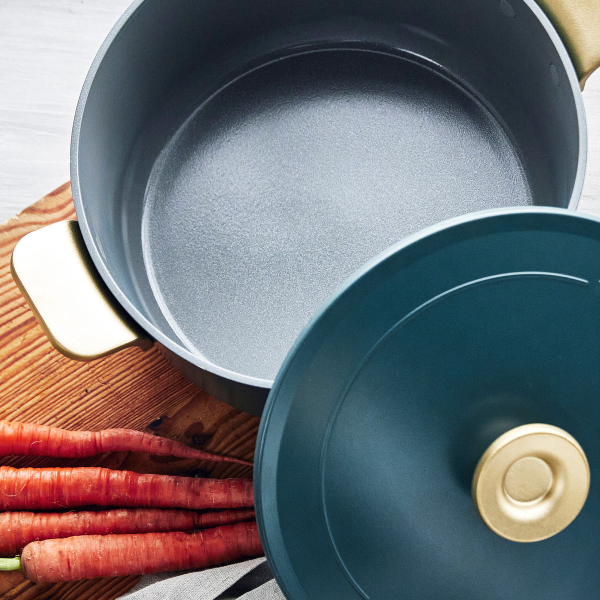 Stanley Tucci™ Ceramic Nonstick 6.5-Quart Dutch Oven | Venetian Teal - Image 8