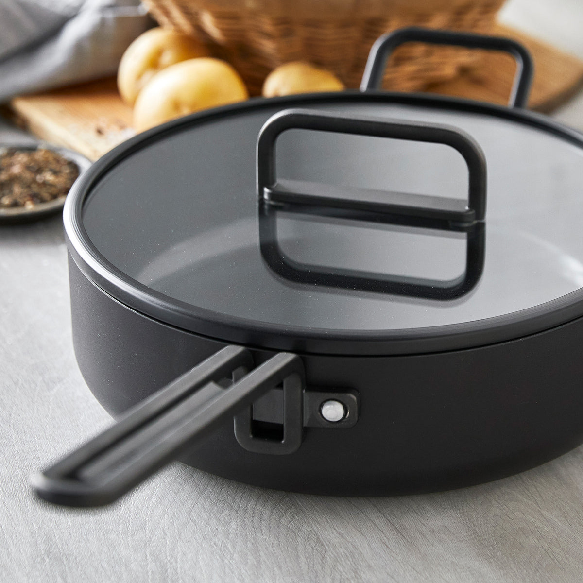 Stanley Tucci™ Ceramic Nonstick 11-Piece Cookware Set | Milano Black - Image 9