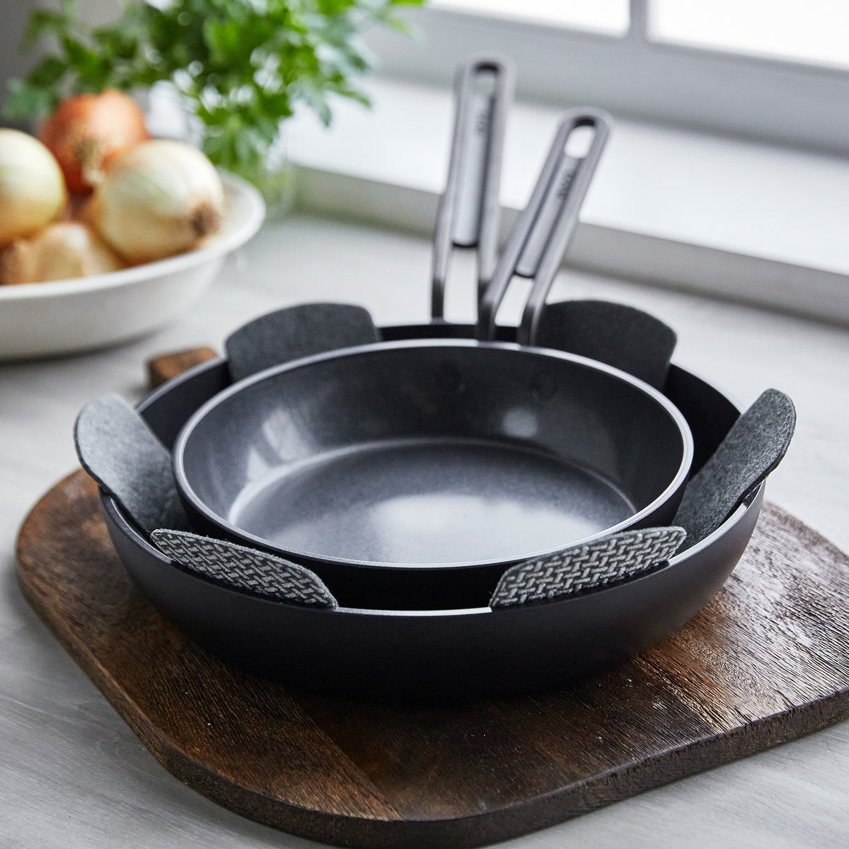 Stanley Tucci™ Ceramic Nonstick 11-Piece Cookware Set | Milano Black - Image 12