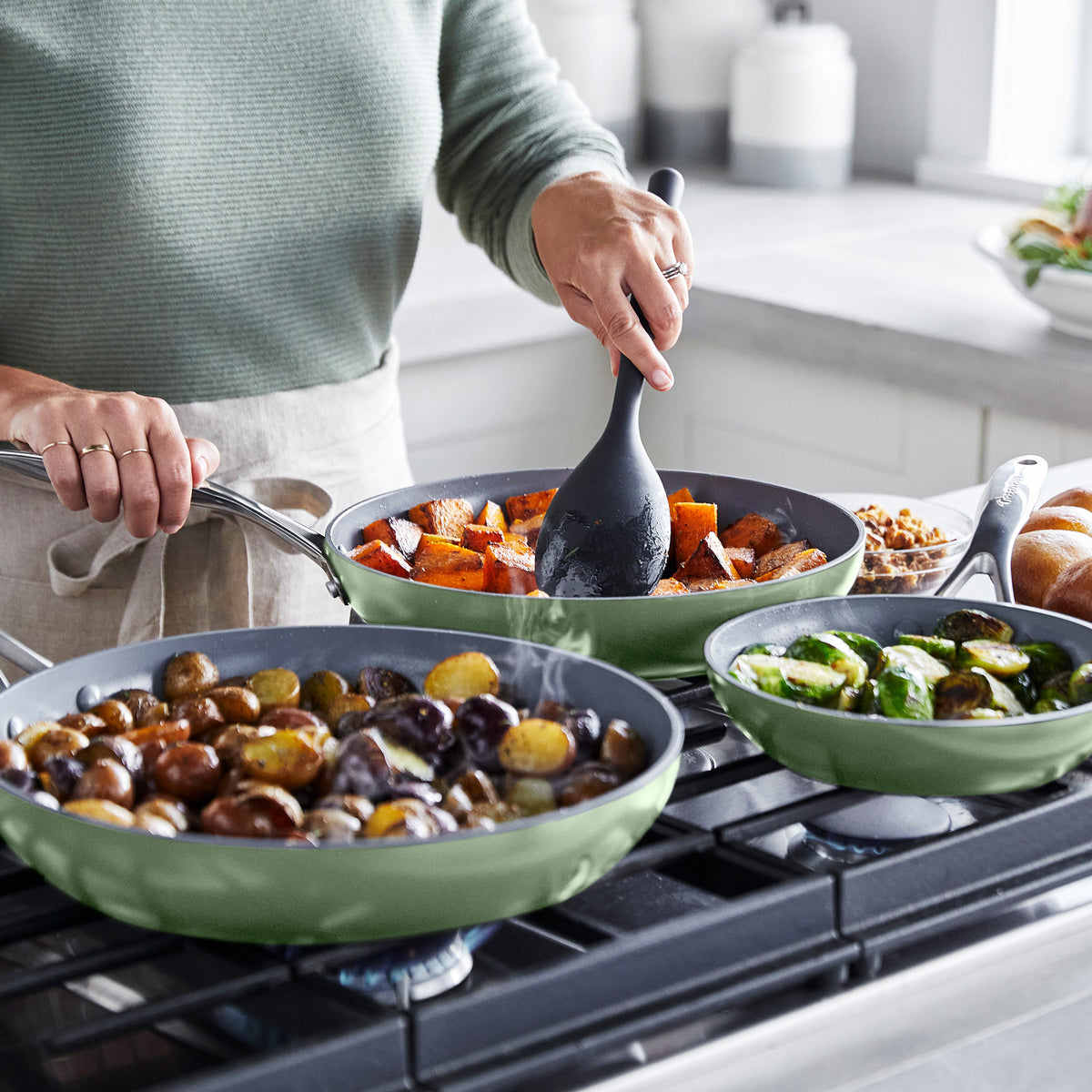 Valencia Pro Ceramic Nonstick 8. 9.5. and 11 Frypan Set | Sage - Image 4