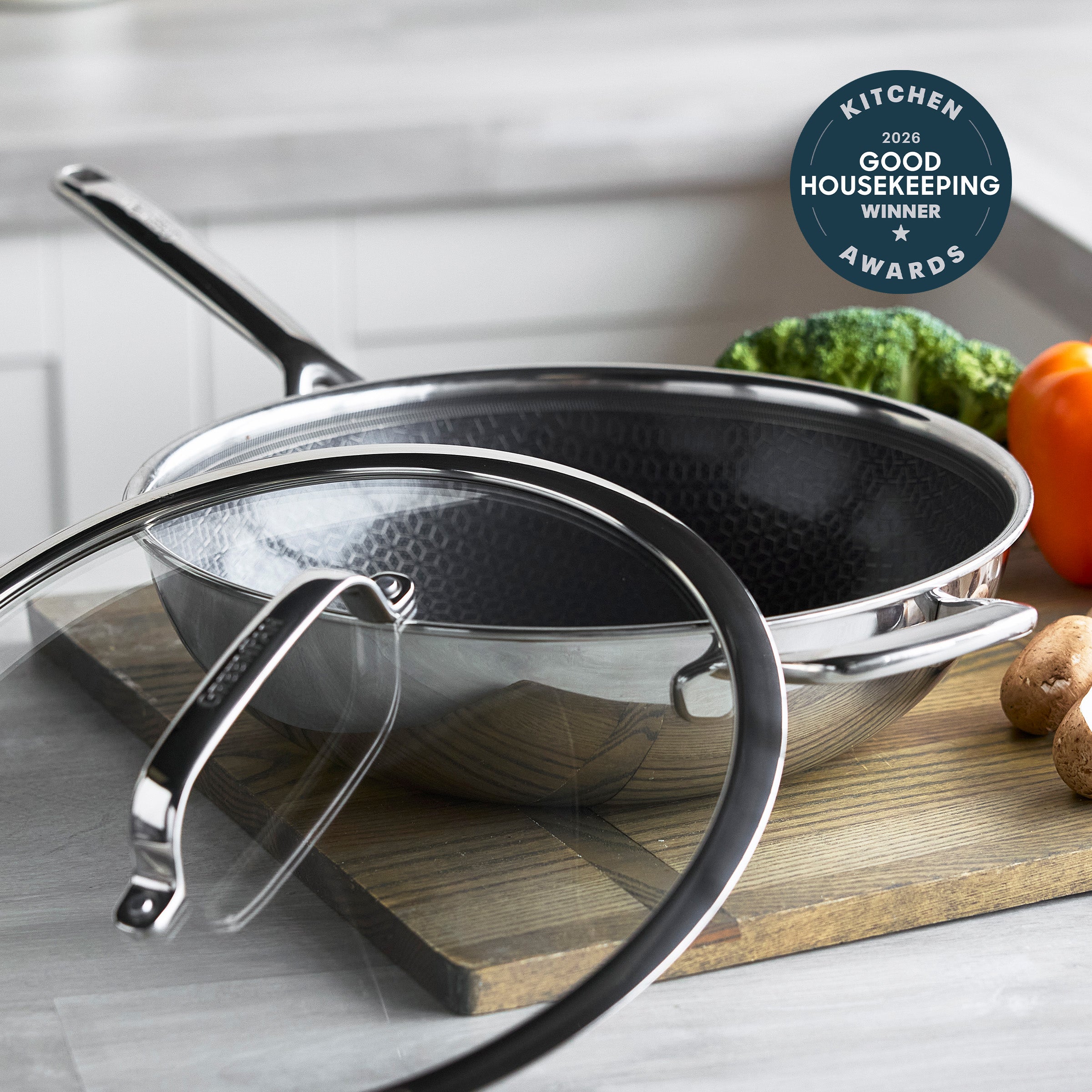 Spectra Thermobond Hybrid Ceramic Nonstick 12 Wok with Lid - Image 2