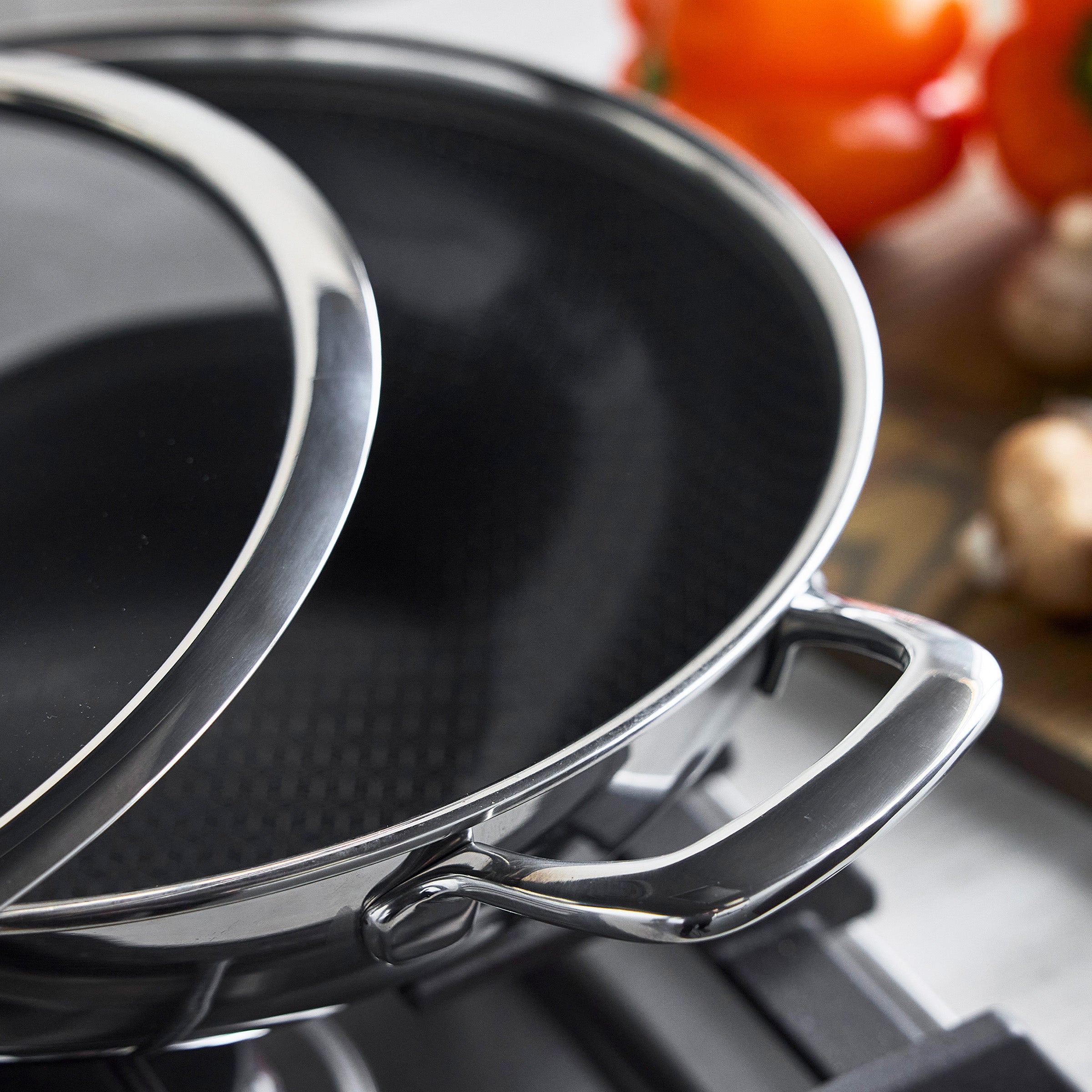 Spectra Thermobond Hybrid Ceramic Nonstick 12 Wok with Lid - Image 10