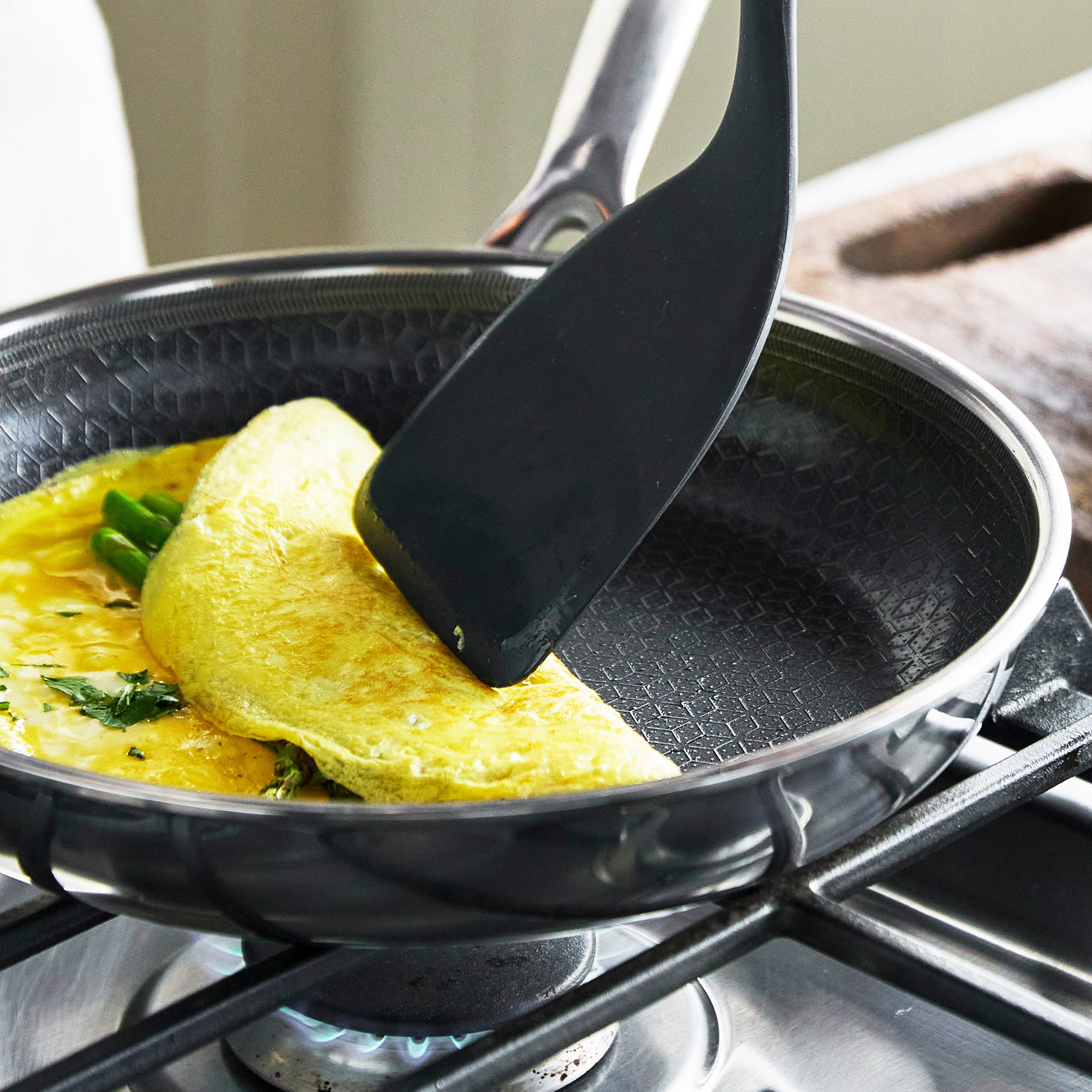 Spectra Thermobond Hybrid Ceramic Nonstick 10 and 12 Frypan Set - Image 6
