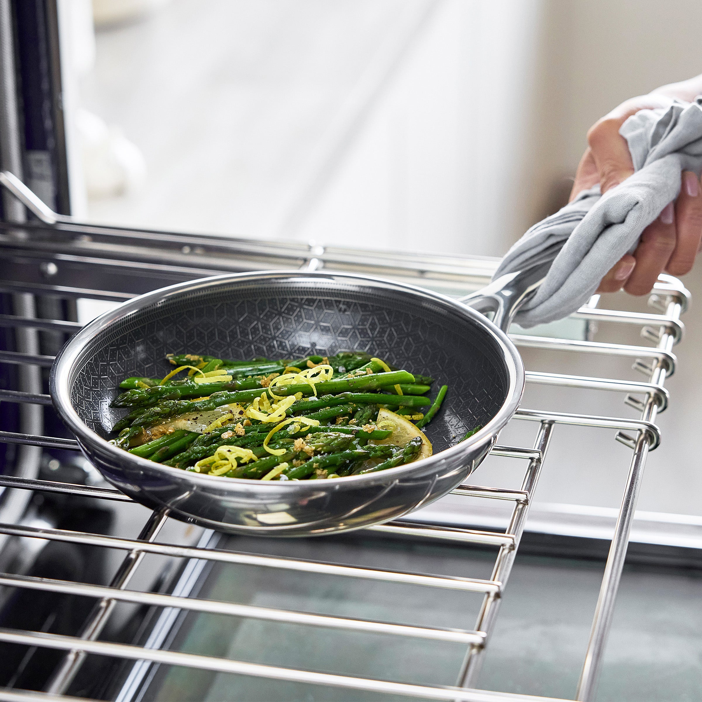 Spectra Thermobond Hybrid Ceramic Nonstick 10 and 12 Frypan Set - Image 11