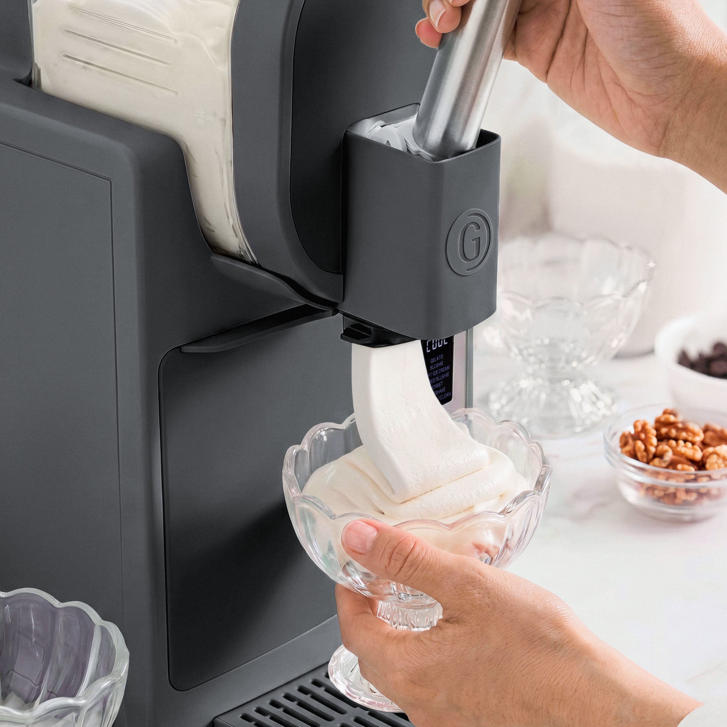 Frost Pro 16-in-1 Ice Cream. Gelato & Frozen Drink Maker | Licorice - Image 11