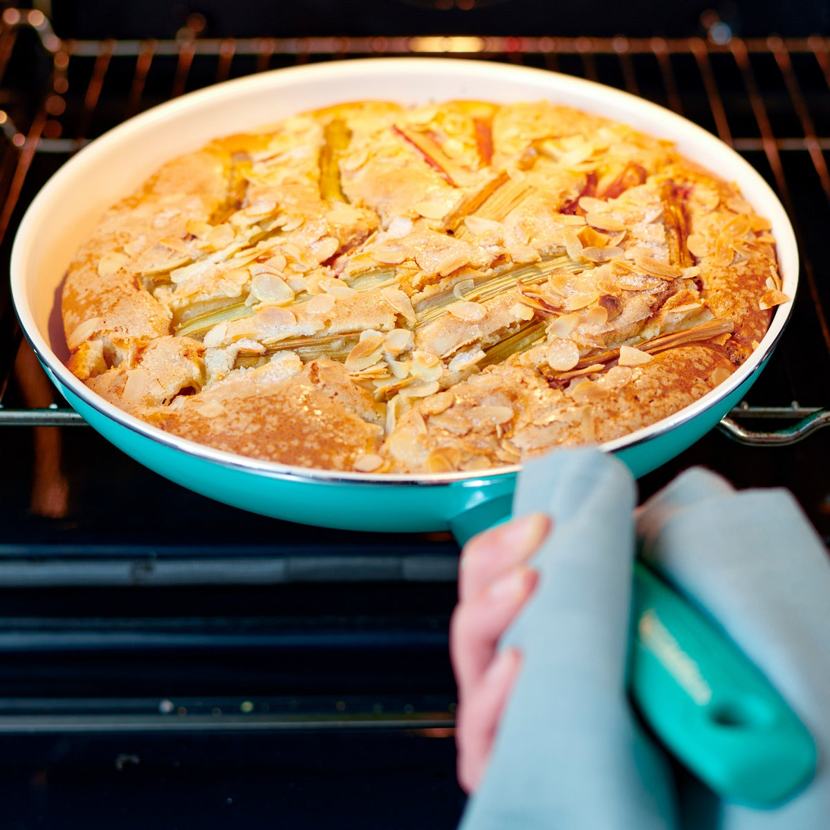 Rio Ceramic Nonstick 7. 9.5 and 11 Frypan Set | Turquoise - Image 4