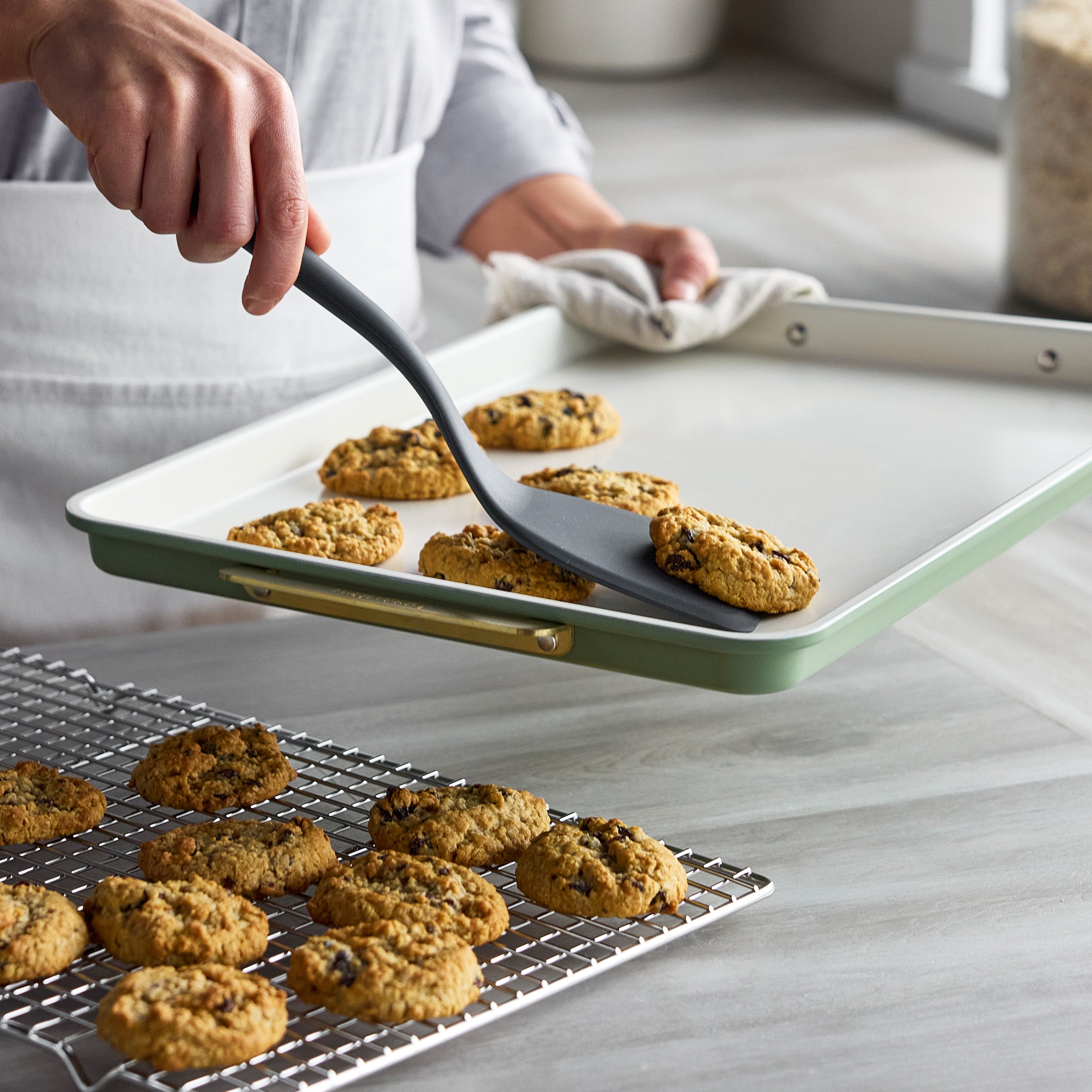 Reserve Bakeware 8-Piece Set | Sage - Image 6