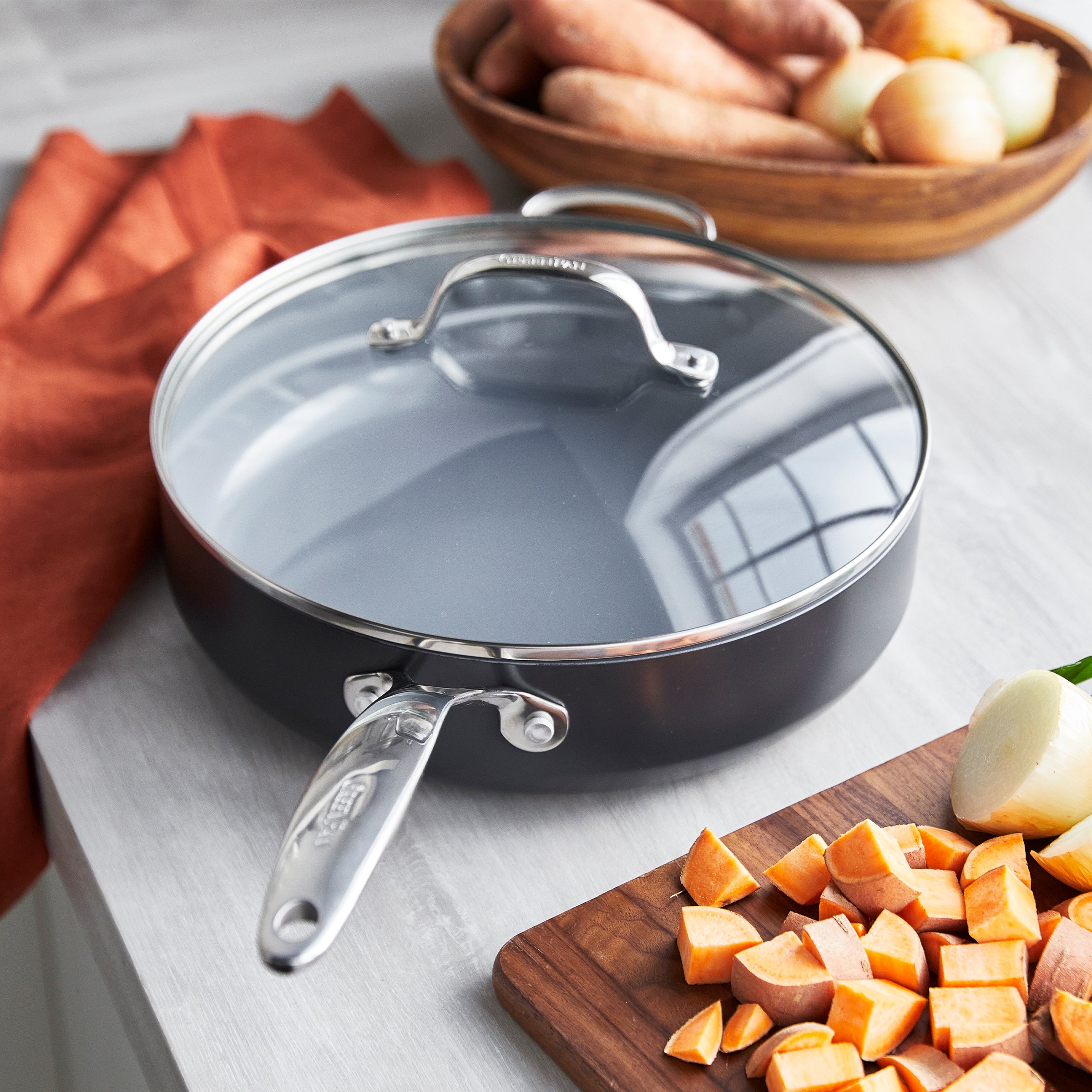 Valencia Pro Ceramic Nonstick 4.5-Quart Sauté Pan with Lid - Image 3