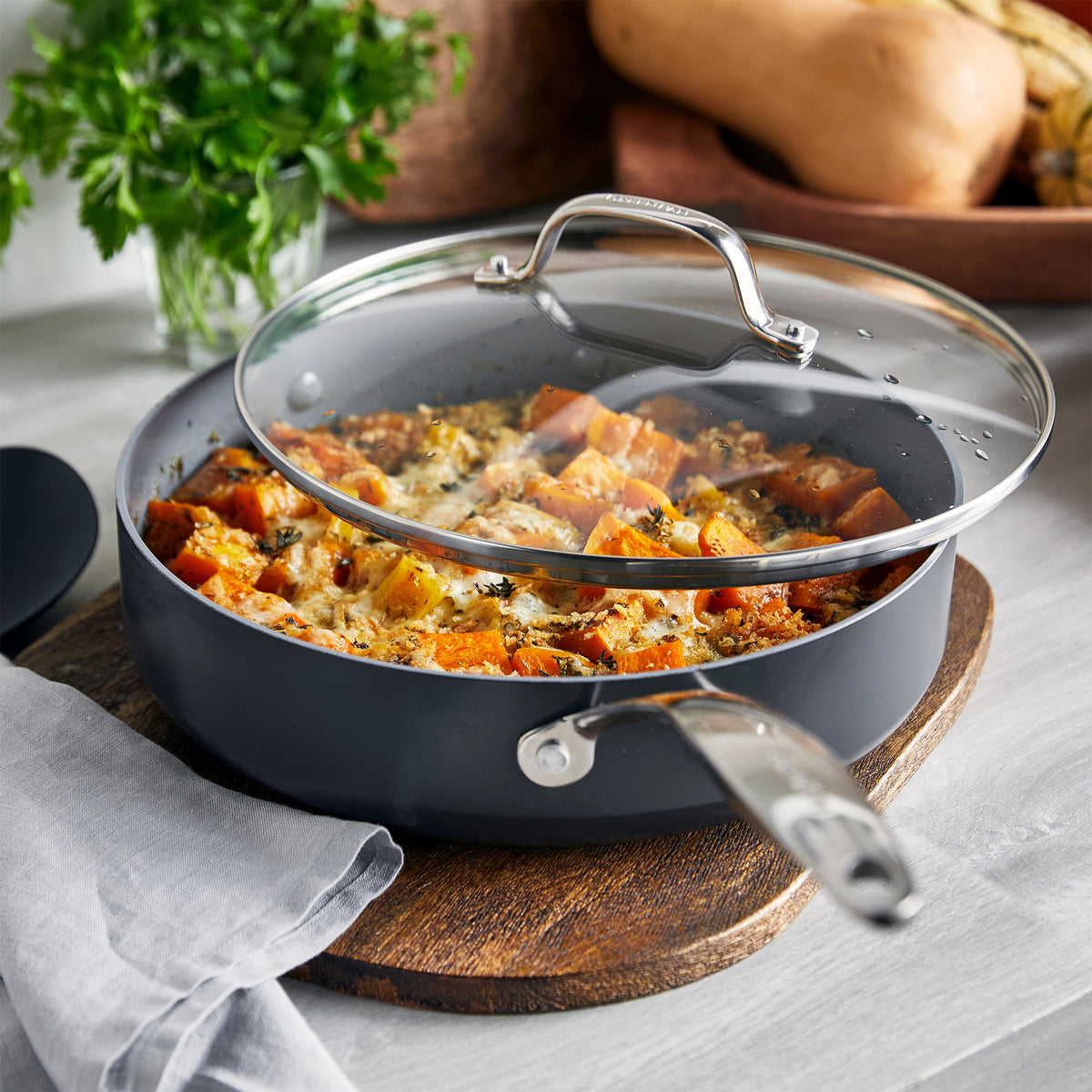 Valencia Pro Ceramic Nonstick 4.5-Quart Sauté Pan with Lid - Image 4