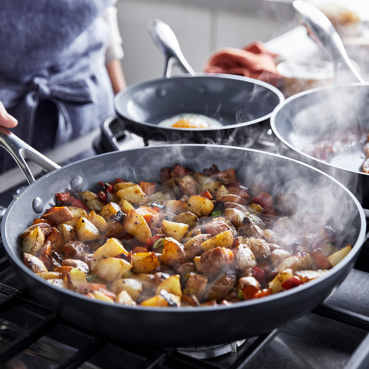 Valencia Pro Ceramic Nonstick 10 and 12 Frypan Set - Image 6