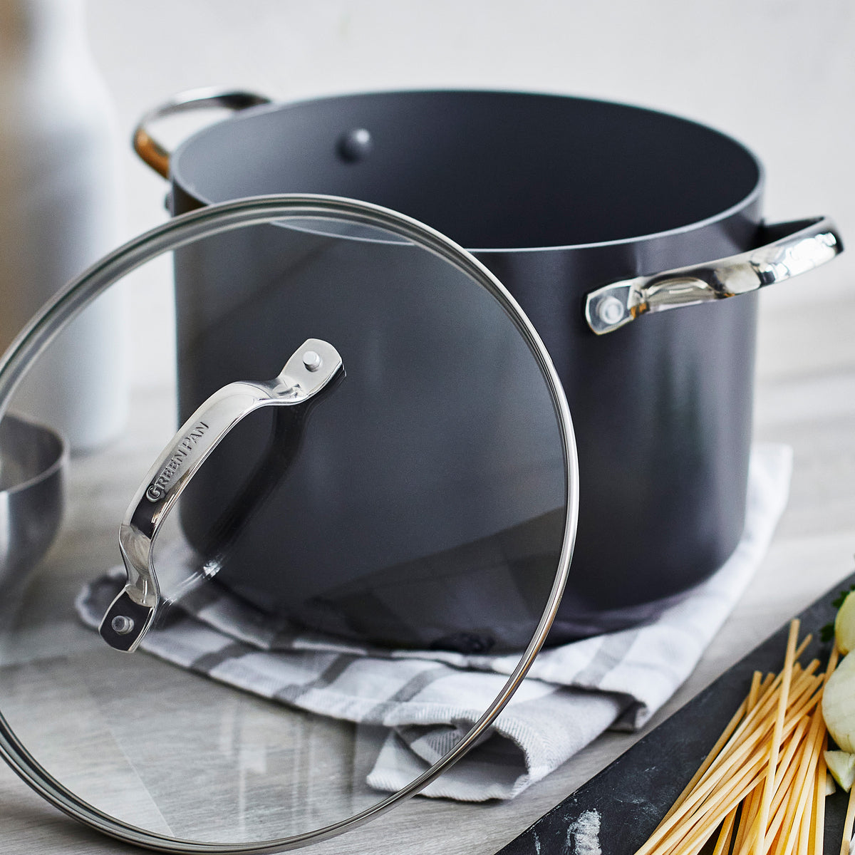 Valencia Pro Ceramic Nonstick 8-Quart Stockpot with Lid - Image 2