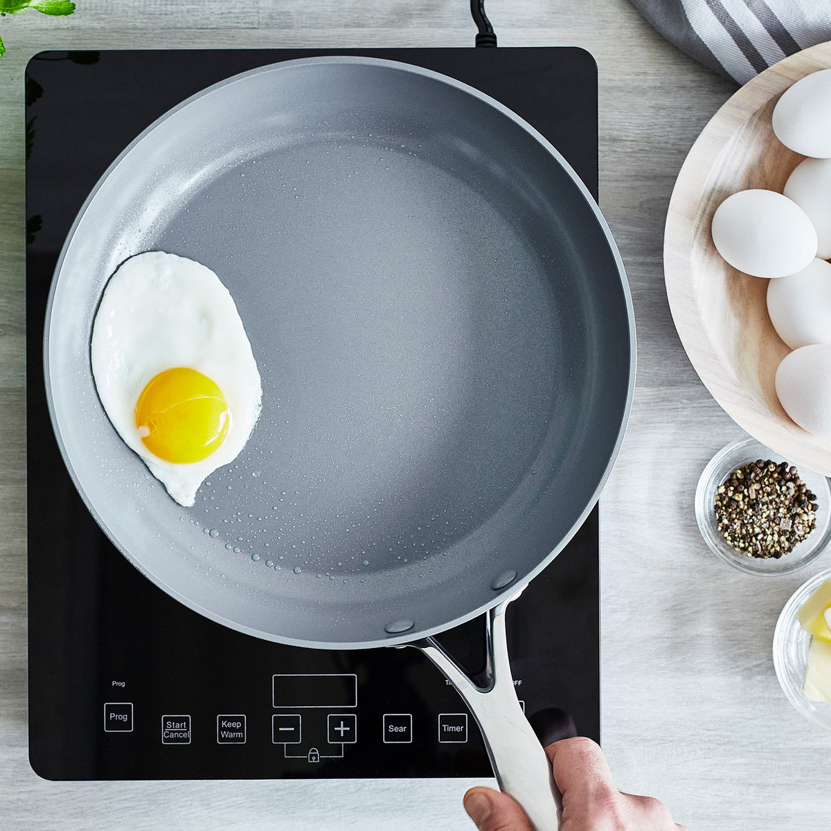 Valencia Pro Ceramic Nonstick 8. 9.5. and 11 Frypan Set | Gray - Image 7