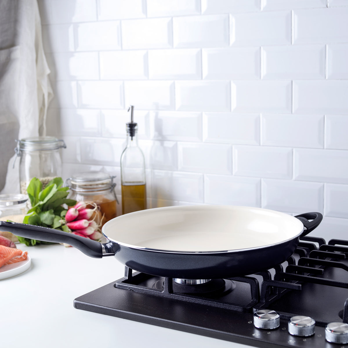 Rio Ceramic Nonstick 13.5 Frypan | Black - Image 2