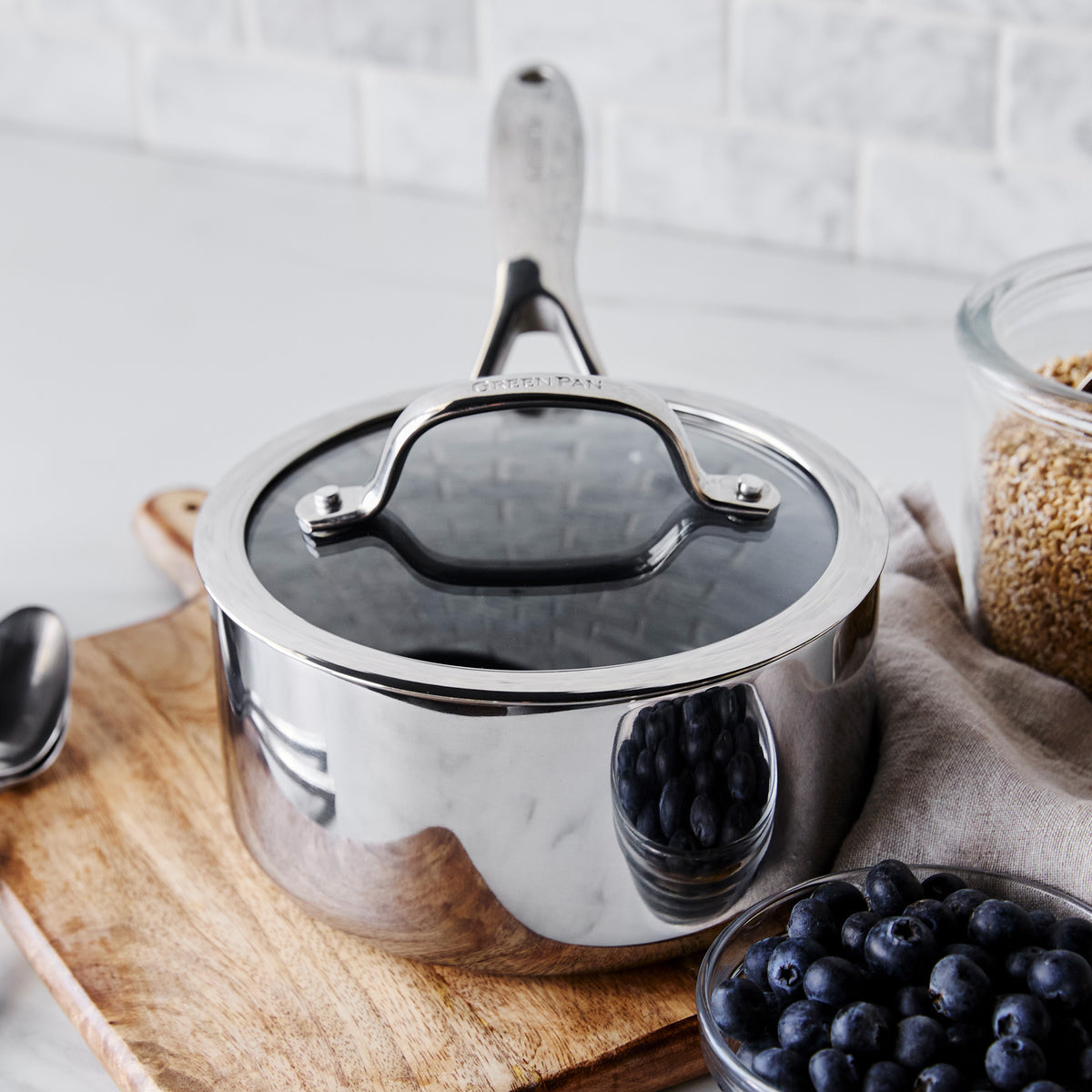 Valencia Pro Stainless Steel 1.6-Quart Saucepan with Lid - Image 2