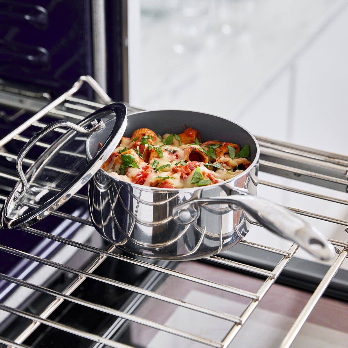 Valencia Pro Stainless Steel 1.6-Quart Saucepan with Lid - Image 4