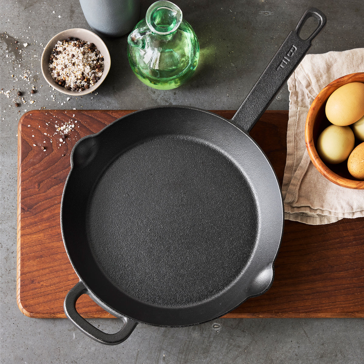 Bobby Flay by GreenPan 10 Cast Iron Frypan - Image 6