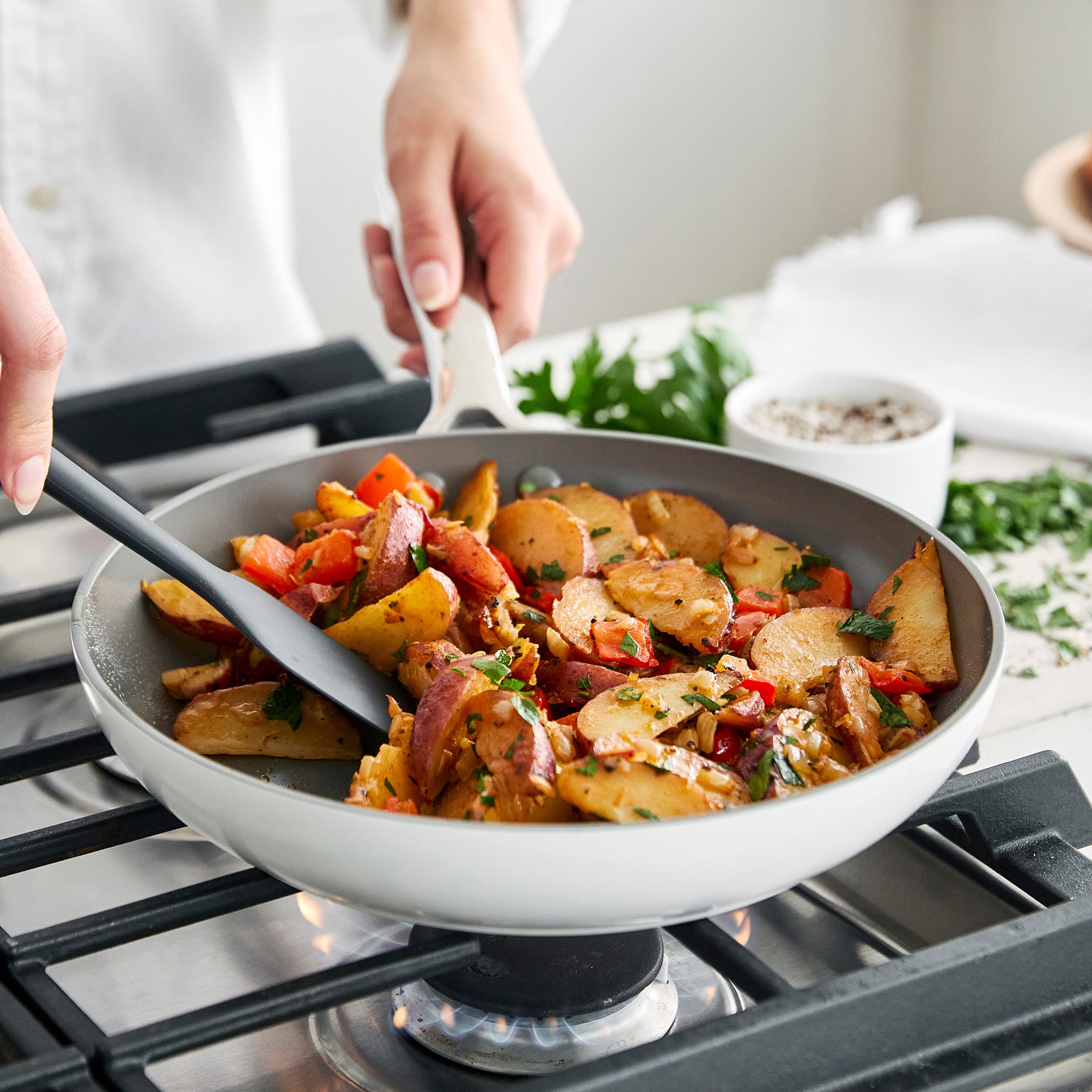 Eras Ceramic Nonstick 11-Piece Cookware Set | Cloud Cream - Image 8