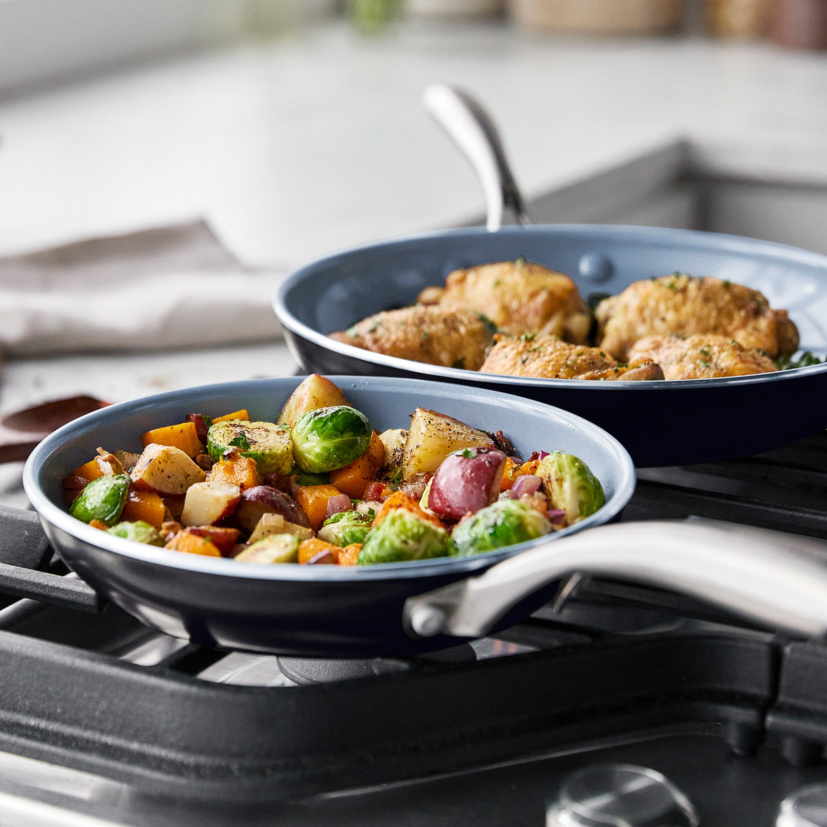 Swift Ceramic Nonstick 17-Piece Cookware Set - Image 6
