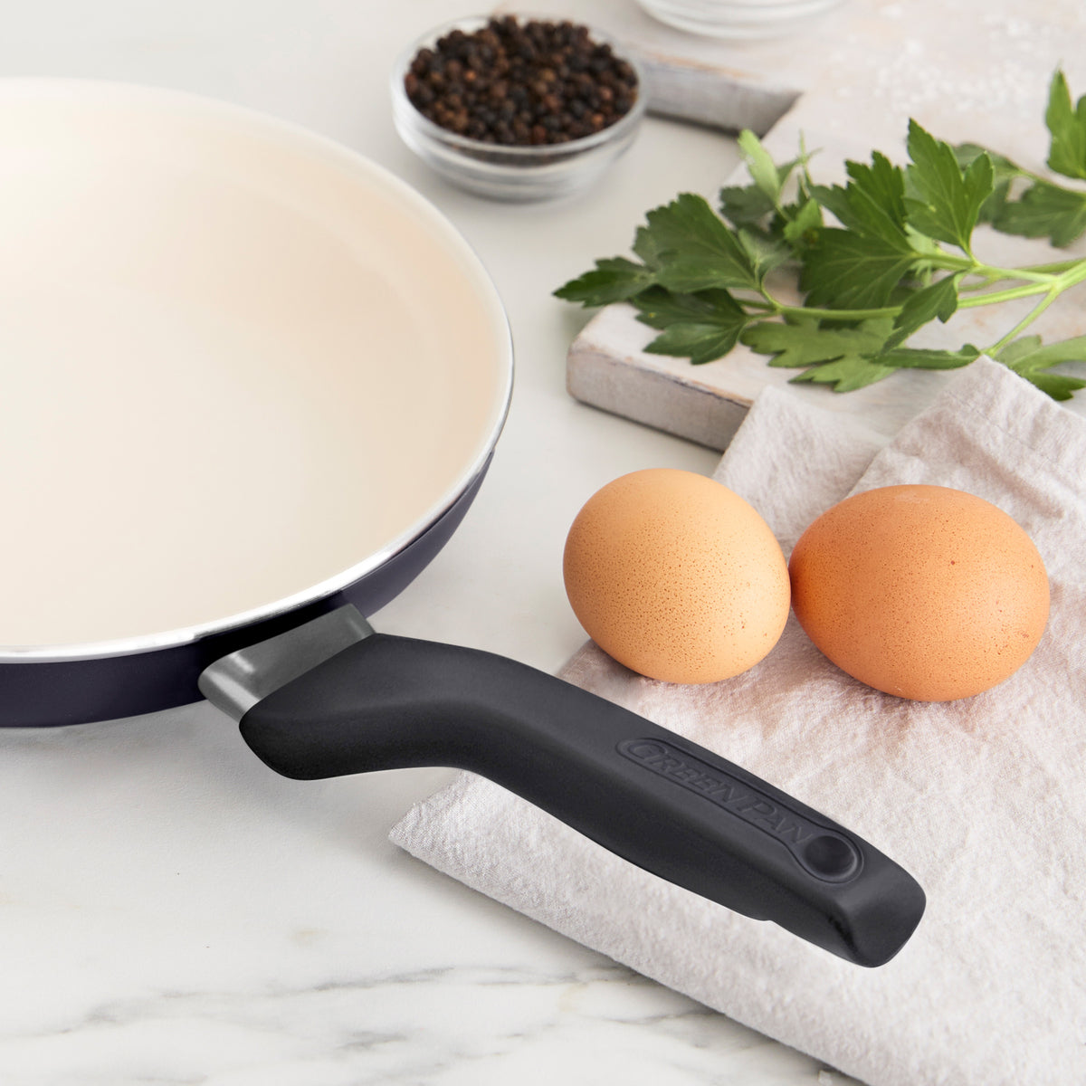 Rio Ceramic Nonstick 10-Piece Cookware Set | Black - Image 8