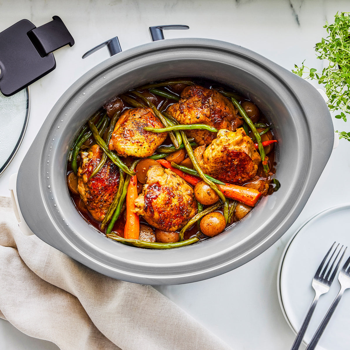 8-Quart Locking Lid Slow Cooker | Graphite - Image 6