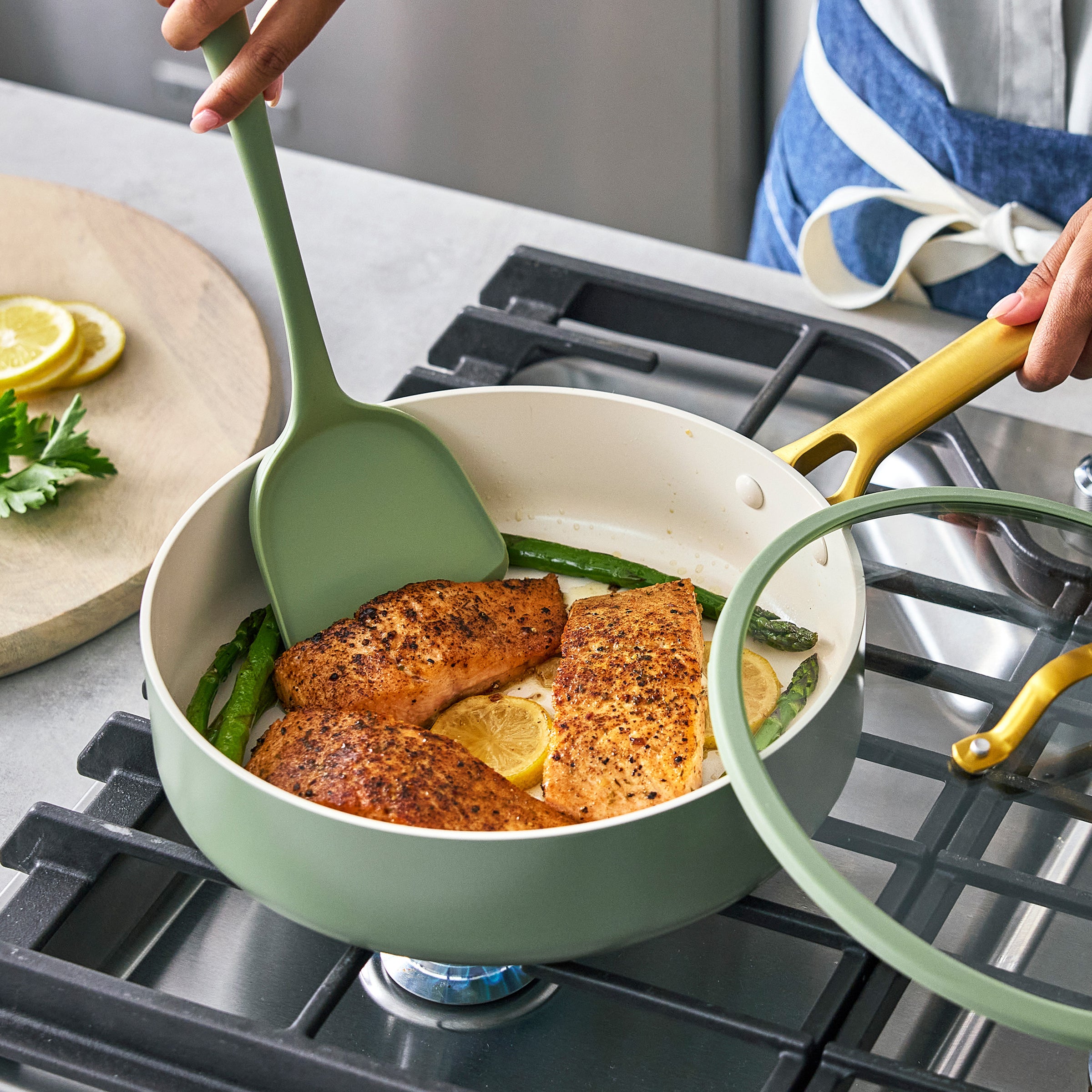 Reserve Pro Ceramic Nonstick 10-Piece Cookware Set | Sage - Image 8