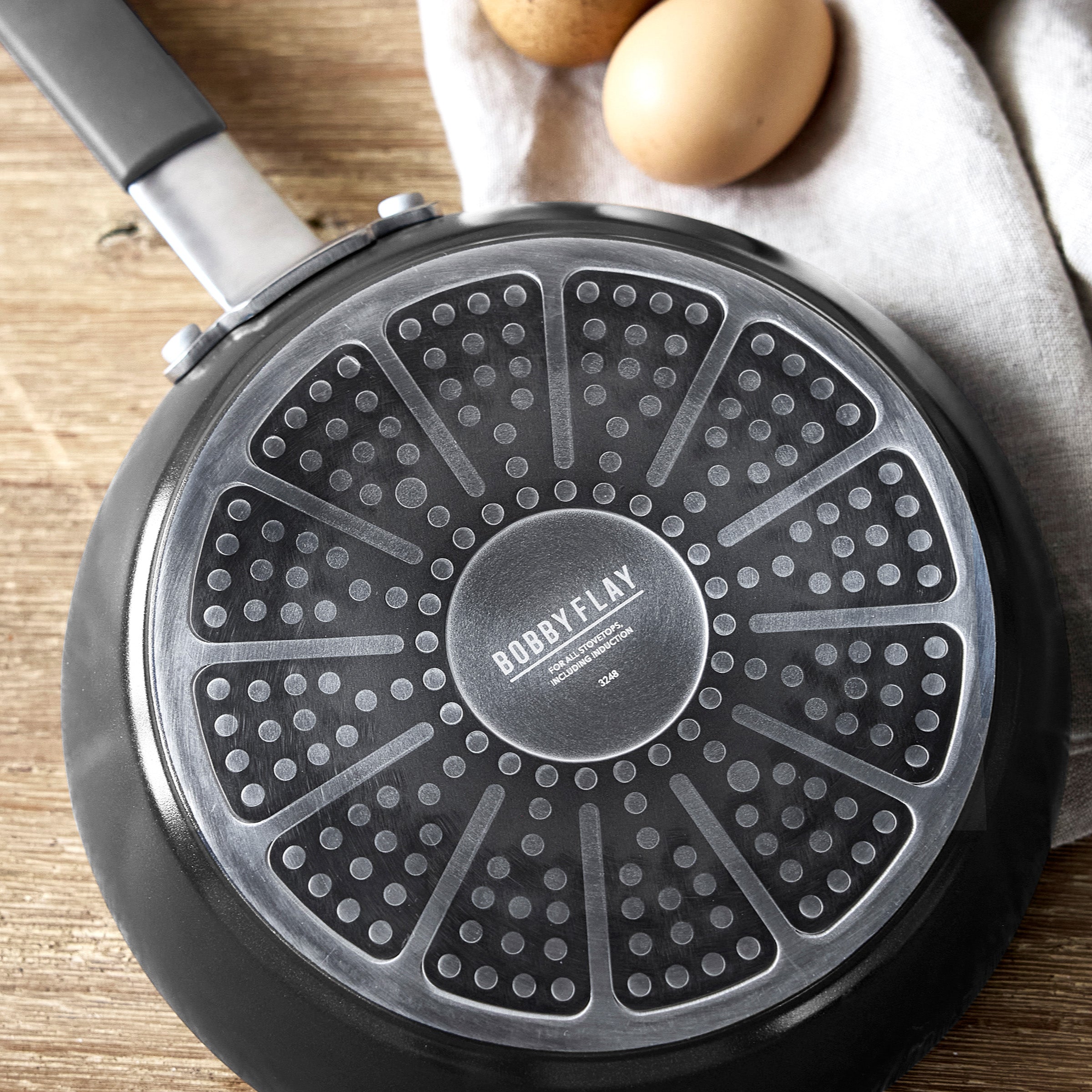 Bobby Flay by GreenPan Professional Ceramic Nonstick 12 Frypan | Graphite - Image 6