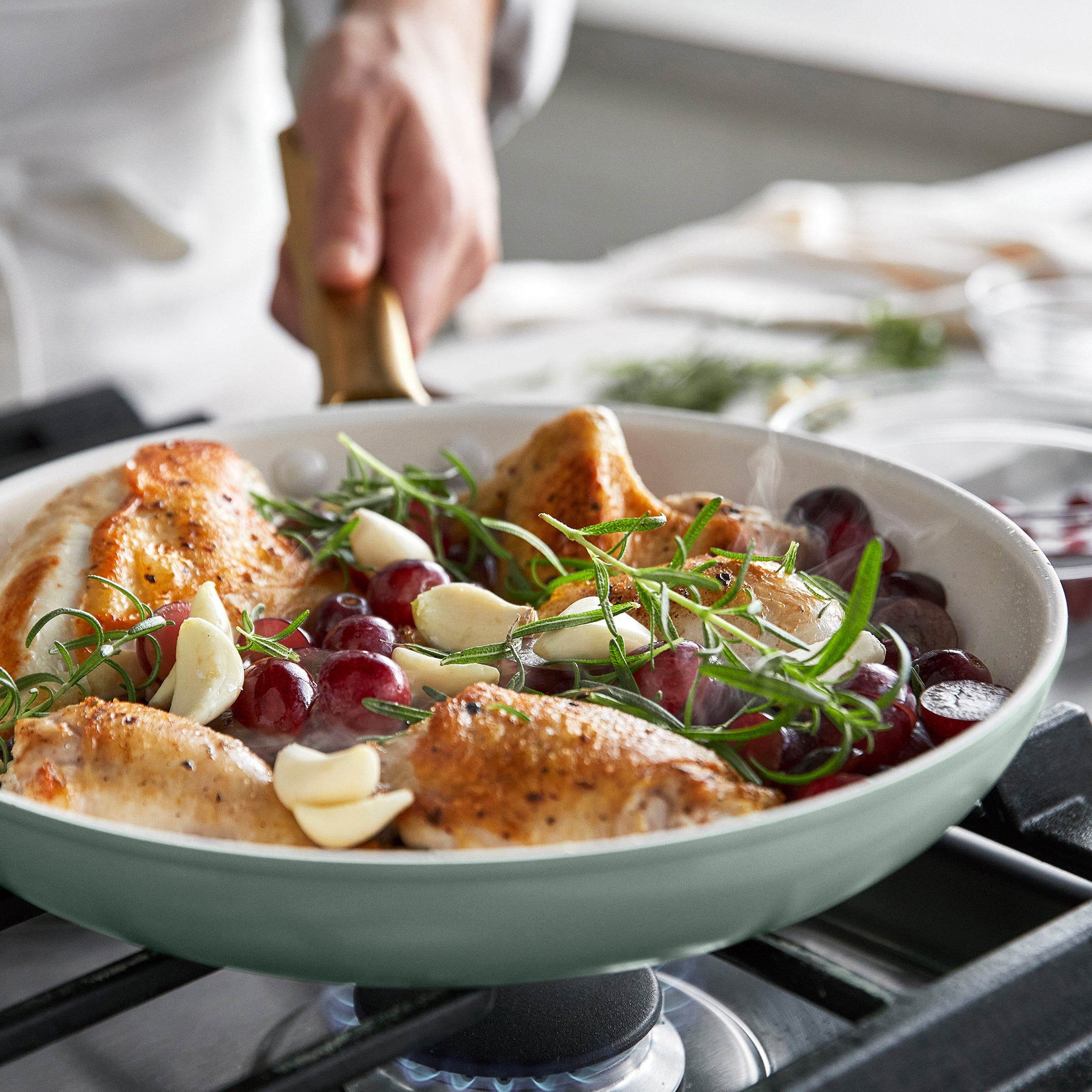 Reserve Pro Ceramic Nonstick 10-Piece Cookware Set | Moss - Image 7