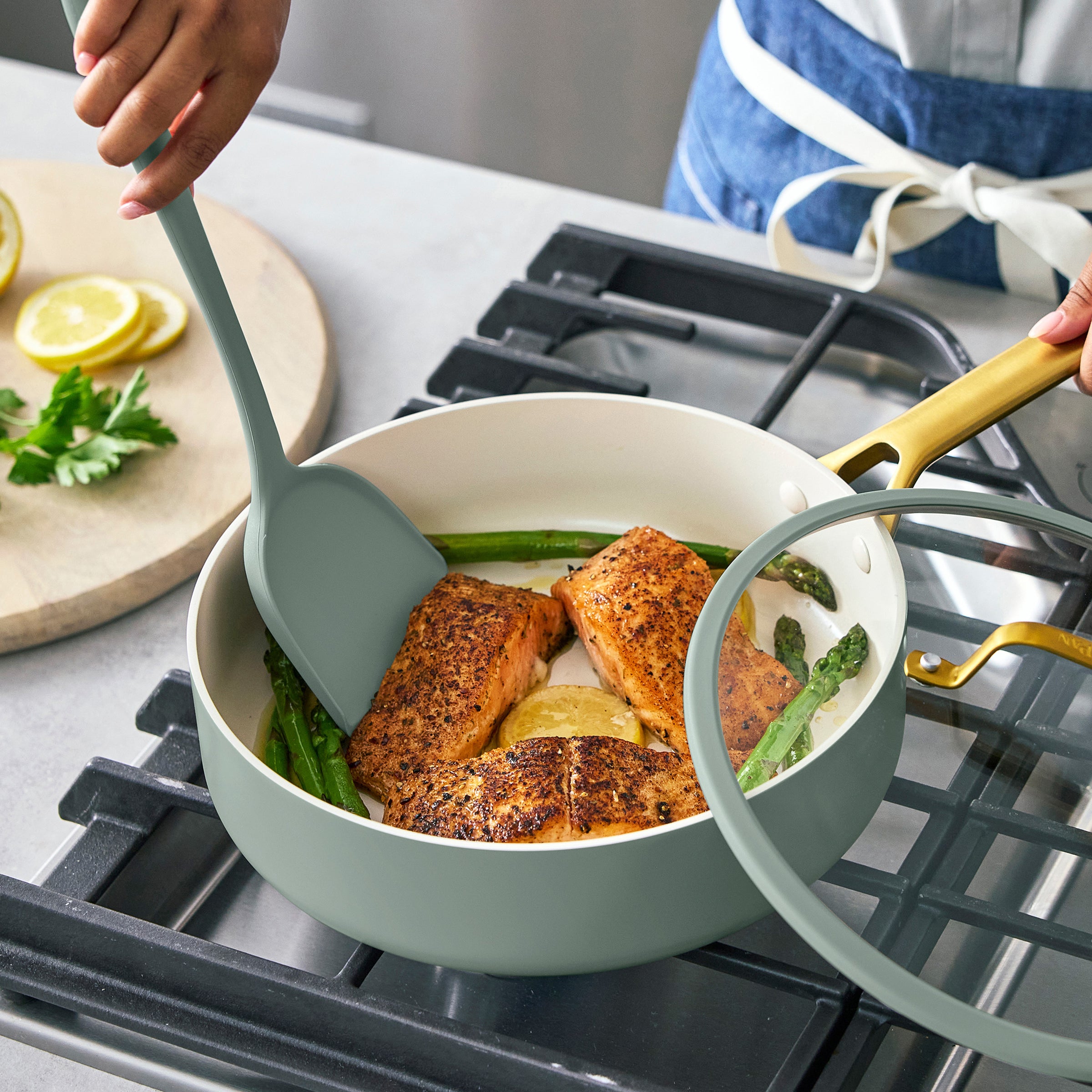 Reserve Pro Ceramic Nonstick 11-Piece Cookware Set | Moss - Image 9