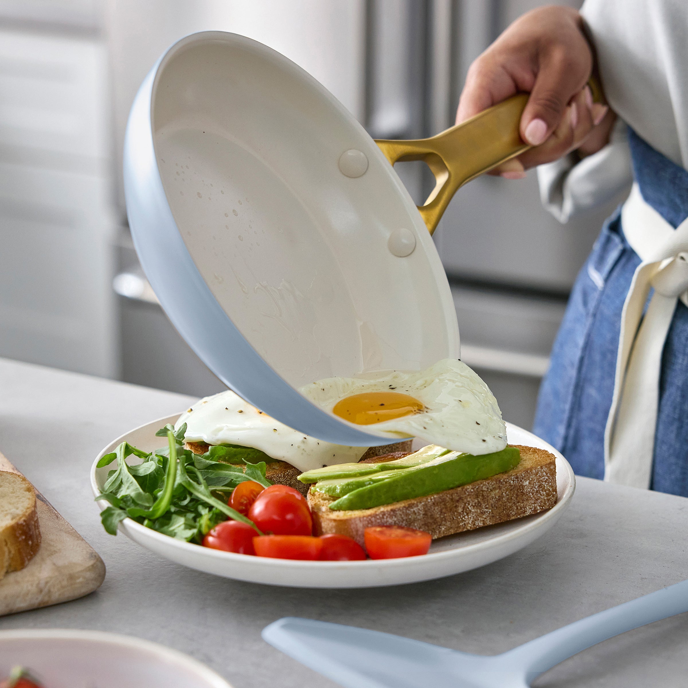 Reserve Pro Ceramic Nonstick 10-Piece Cookware Set | Glacier - Image 4