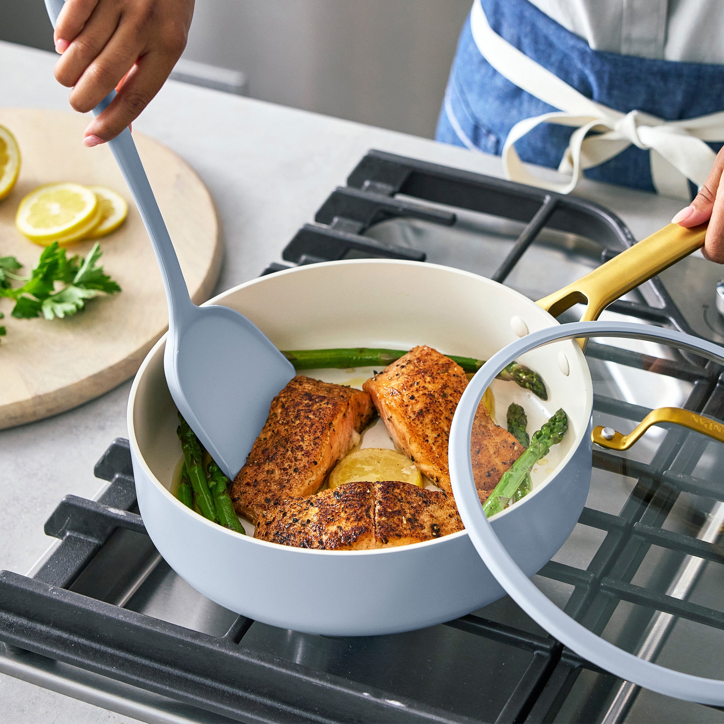 Reserve Pro Ceramic Nonstick 10-Piece Cookware Set | Glacier - Image 9