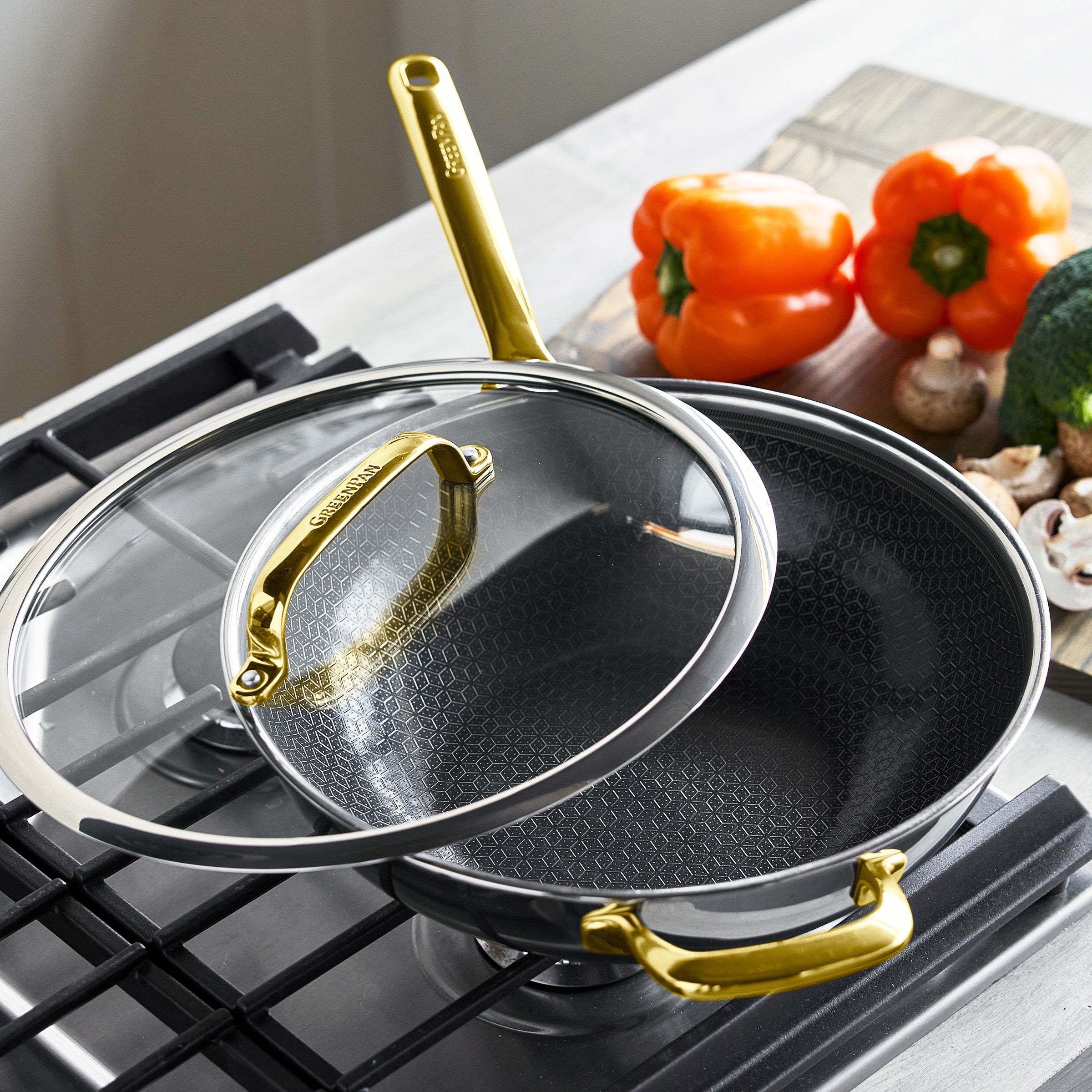 Spectra Gold Thermobond Hybrid Ceramic Nonstick 12 Wok with Lid - Image 7