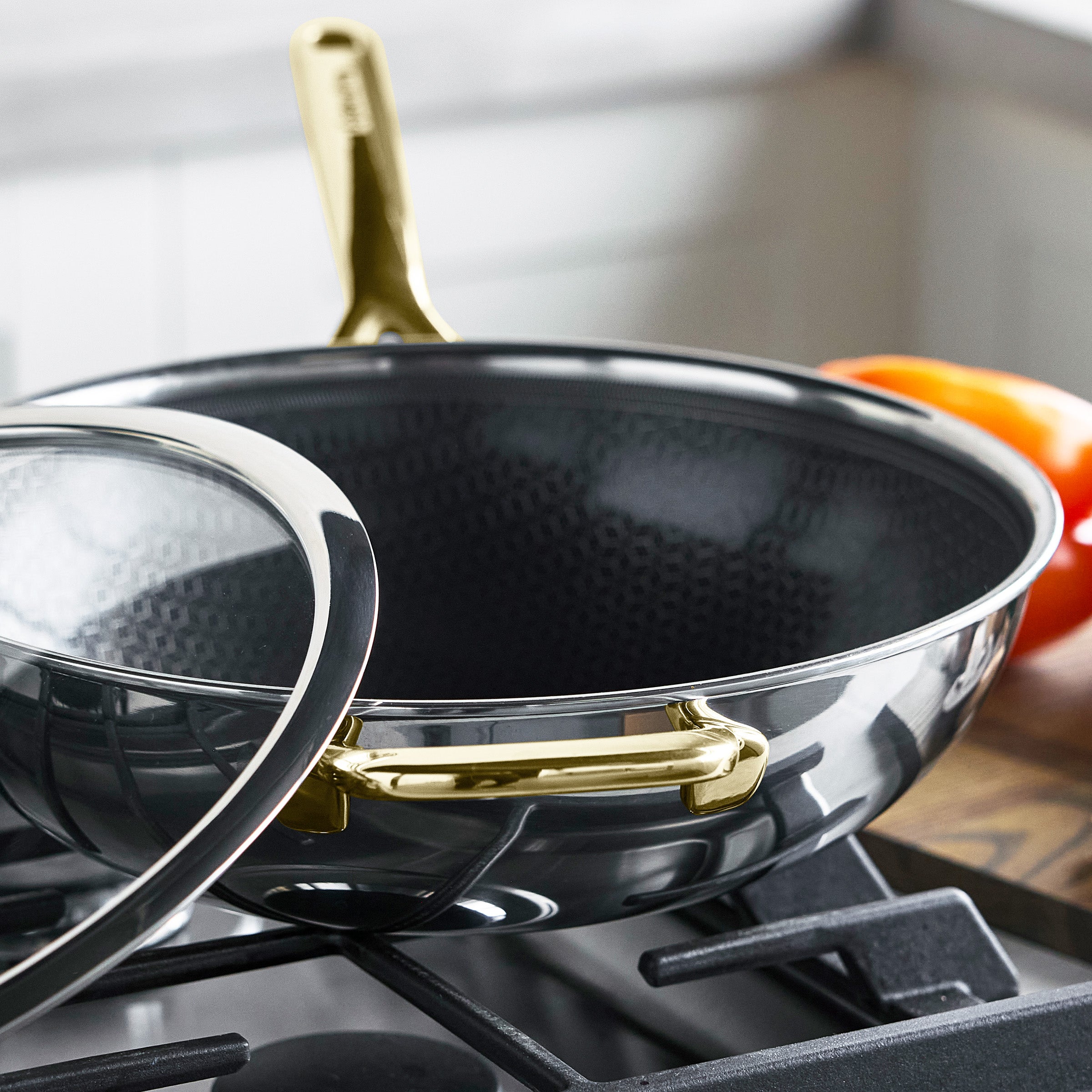 Spectra Gold Thermobond Hybrid Ceramic Nonstick 12 Wok with Lid - Image 8