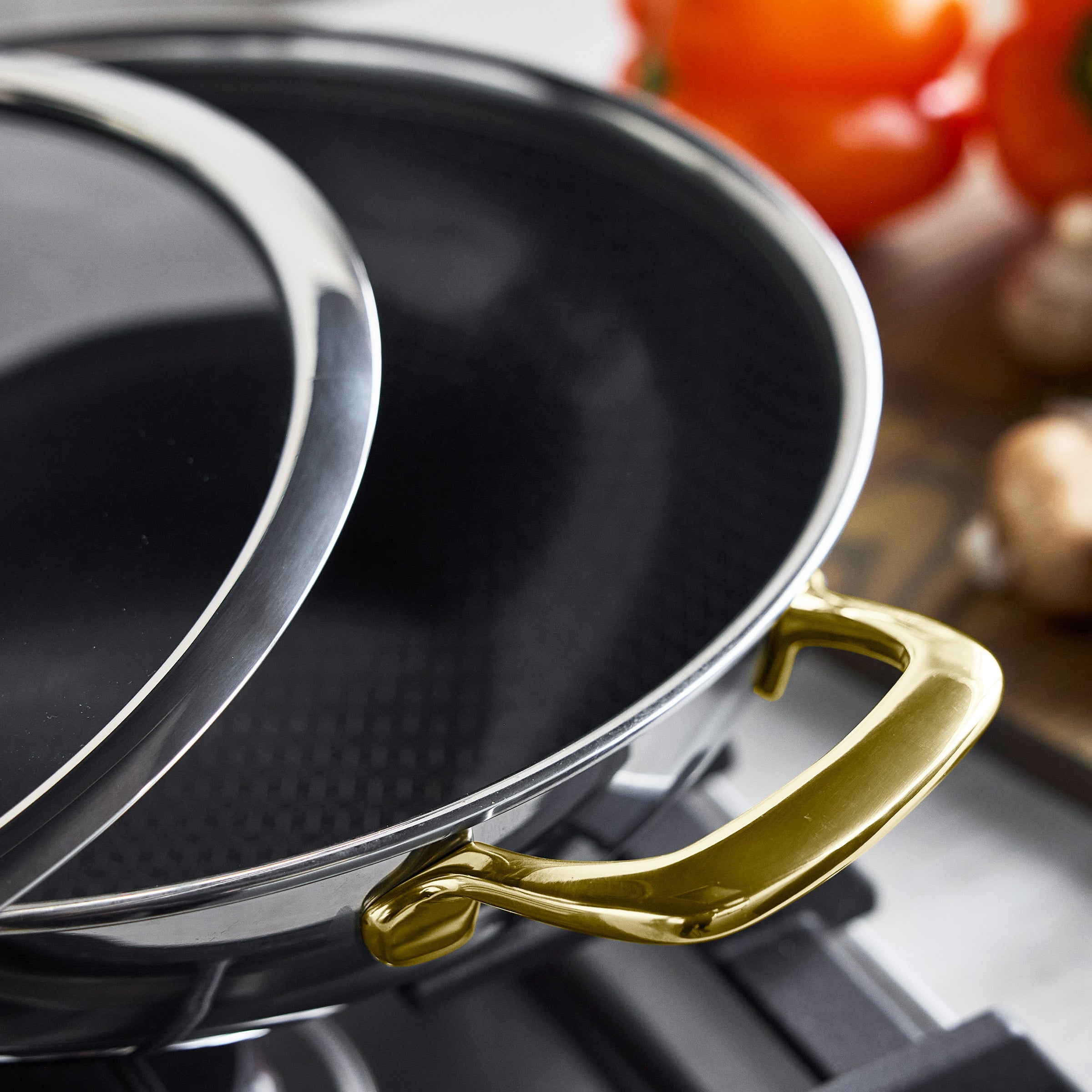 Spectra Gold Thermobond Hybrid Ceramic Nonstick 12 Wok with Lid - Image 9