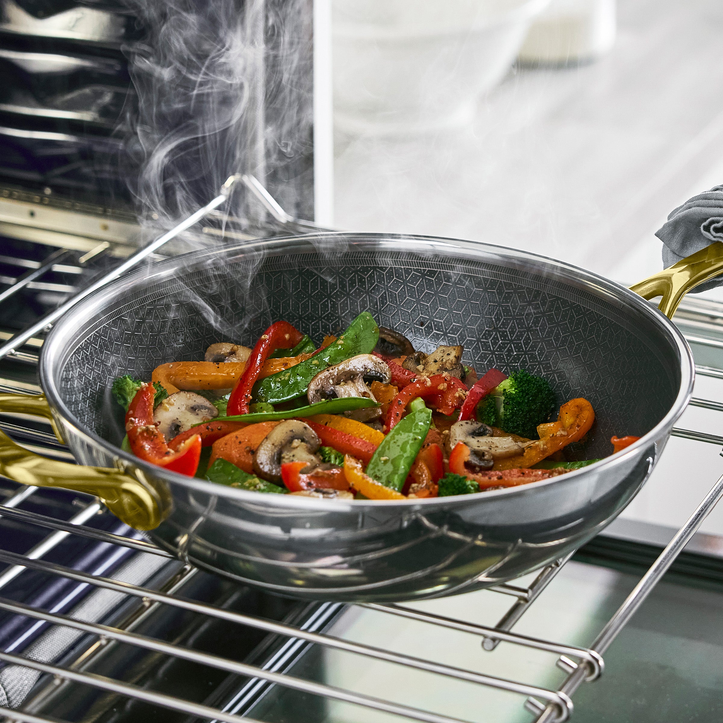 Spectra Gold Thermobond Hybrid Ceramic Nonstick 12 Wok with Lid - Image 10