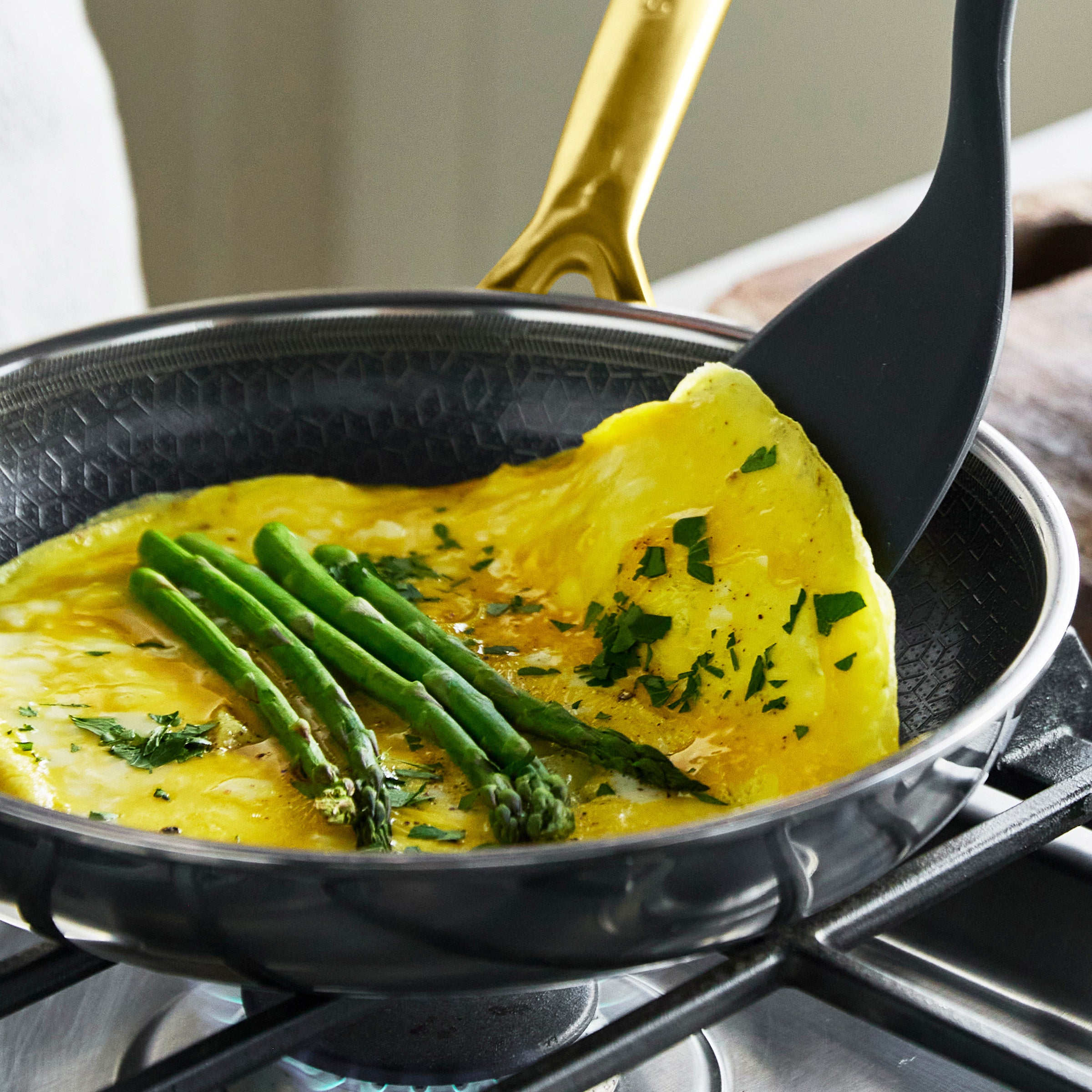 Spectra Gold Thermobond Hybrid Ceramic Nonstick 10 and 12 Frypan Set - Image 6