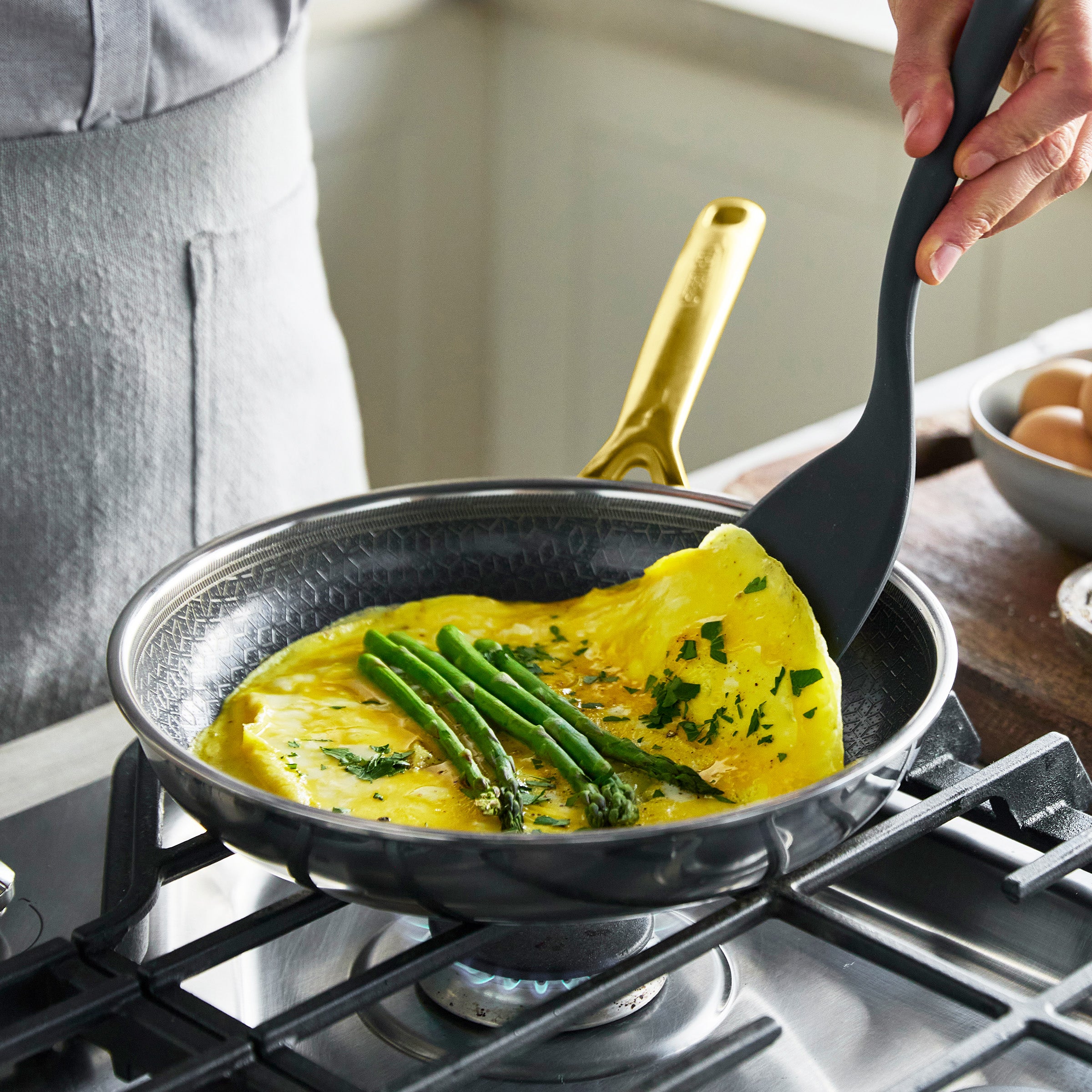 Spectra Gold Thermobond Hybrid Ceramic Nonstick 10-Piece Cookware Set - Image 8