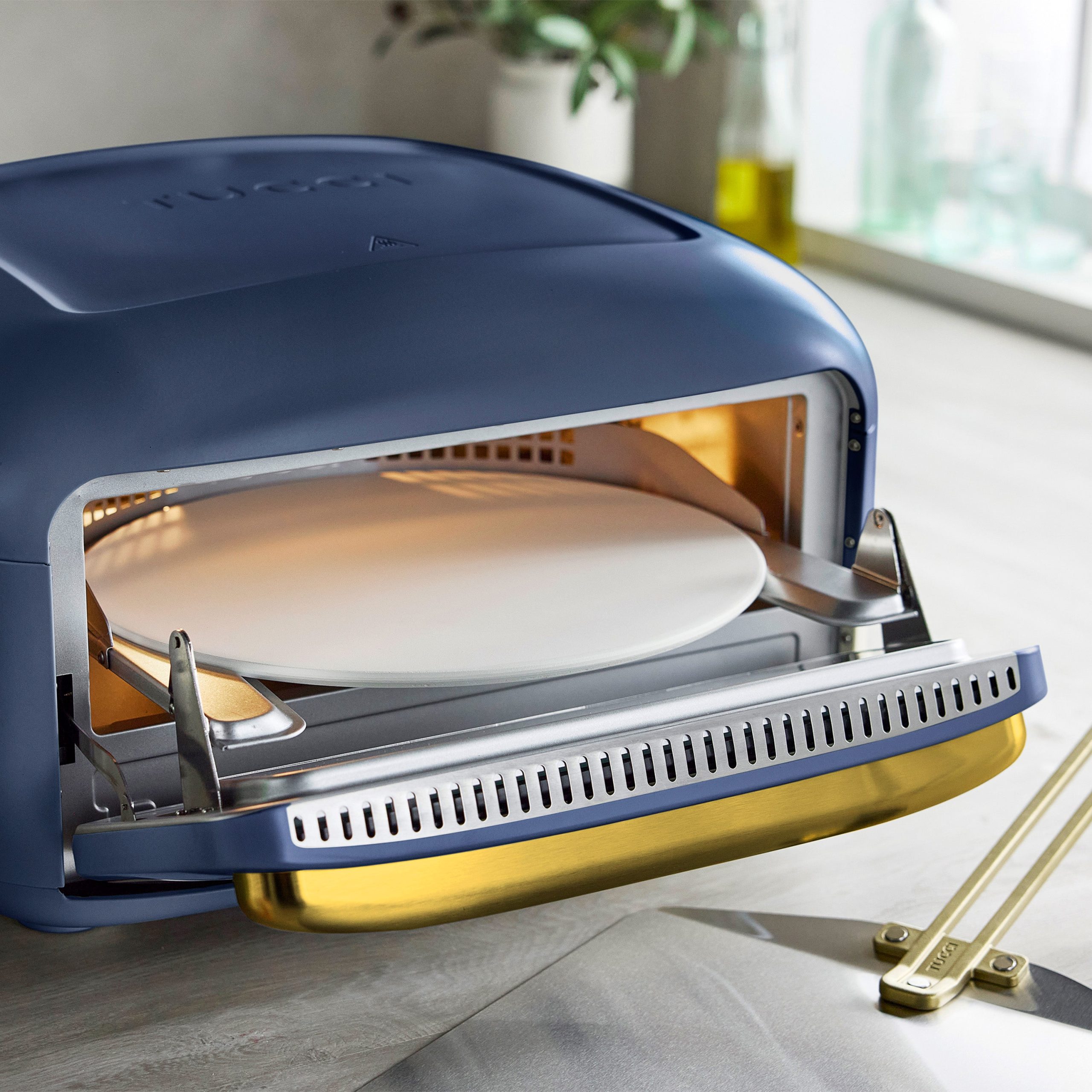Stanley Tucci™ Indoor and Outdoor Pizza Oven | Marino Blue - Image 14