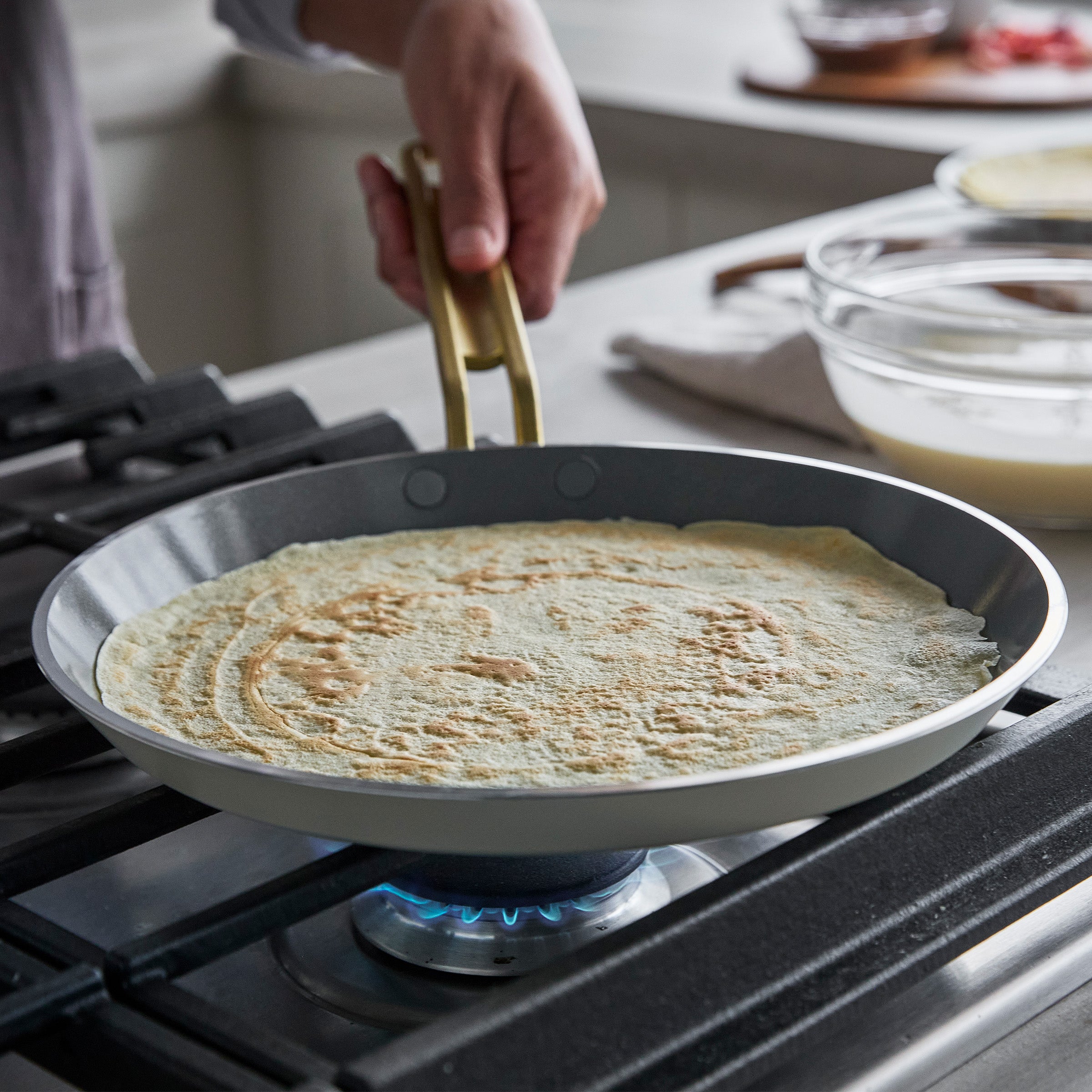 Stanley Tucci™ Ceramic Nonstick 10 Crepe and Omelette Pan | Carrara White - Image 10